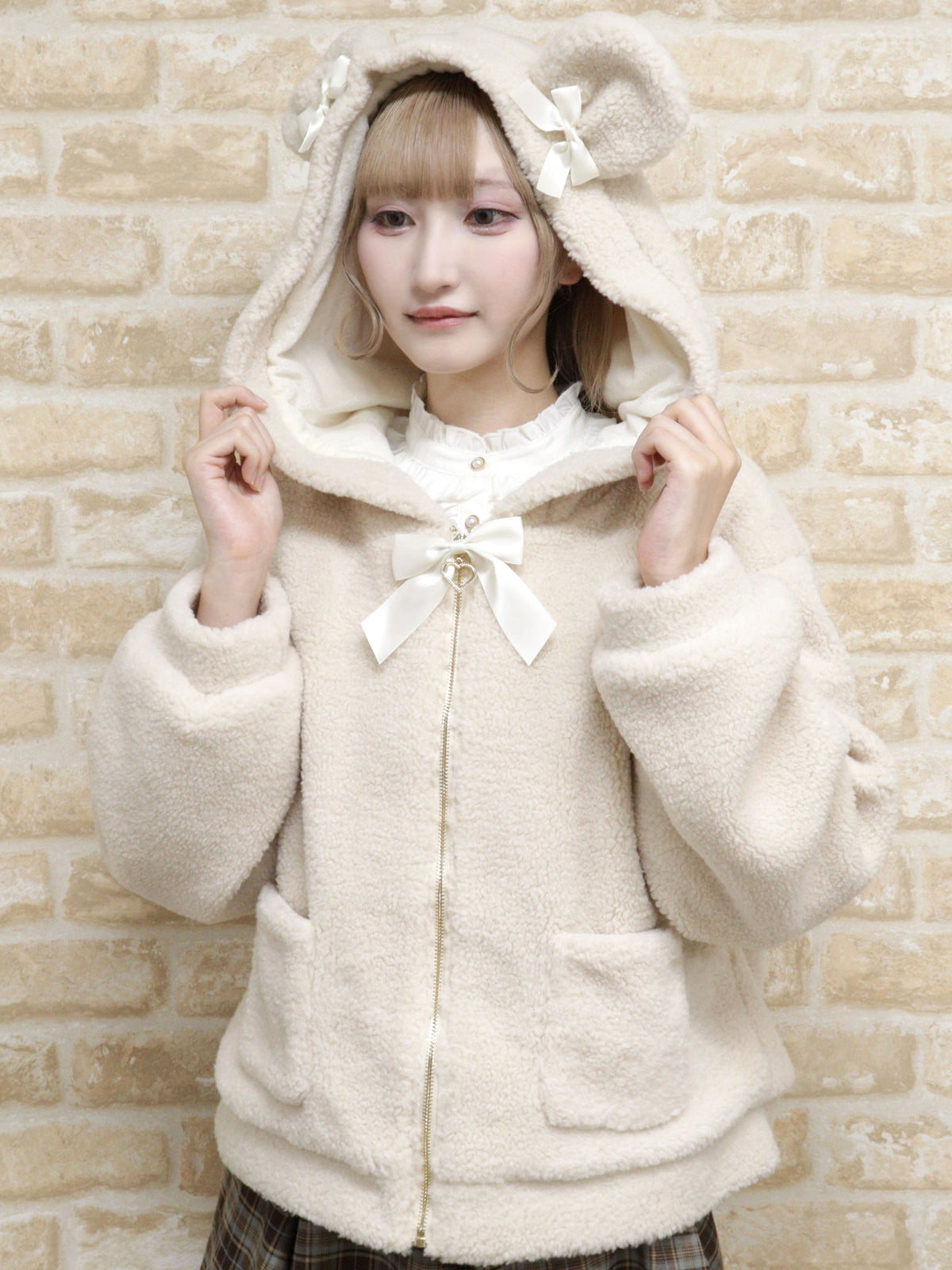 【2Buy10%除外】くまみみボアブルゾン ベージュ(Beige) FREE |Amavel(アマベル)公式サイト