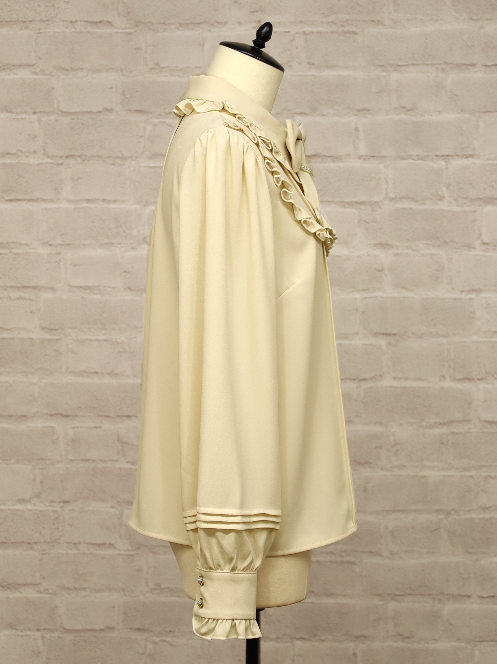 【選べるセットフェア対象】パールリボンブラウス |Amavel(アマベル)公式サイト