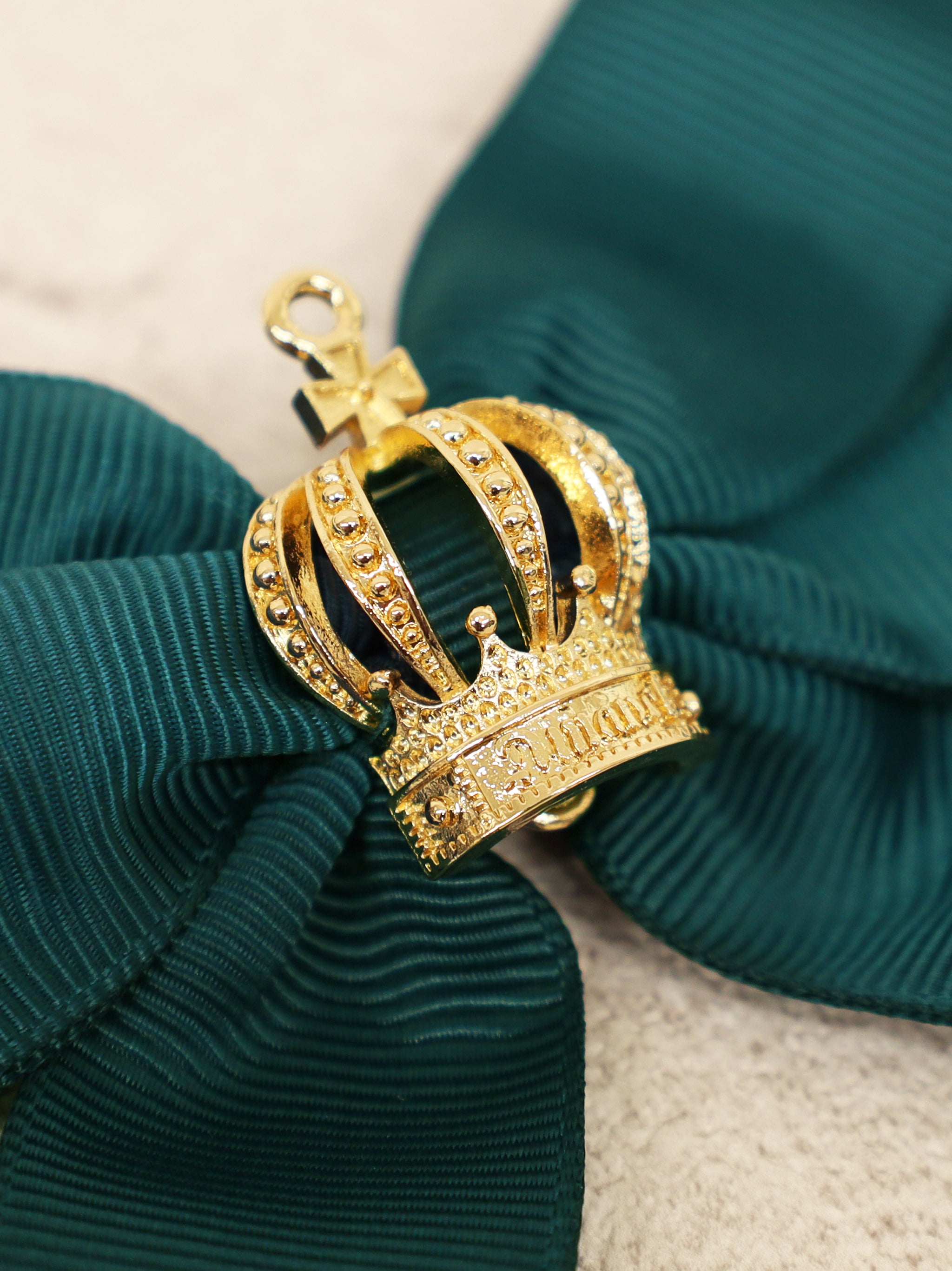 Majestic Knight フリルコットンブラウス |Amavel(アマベル)公式サイト