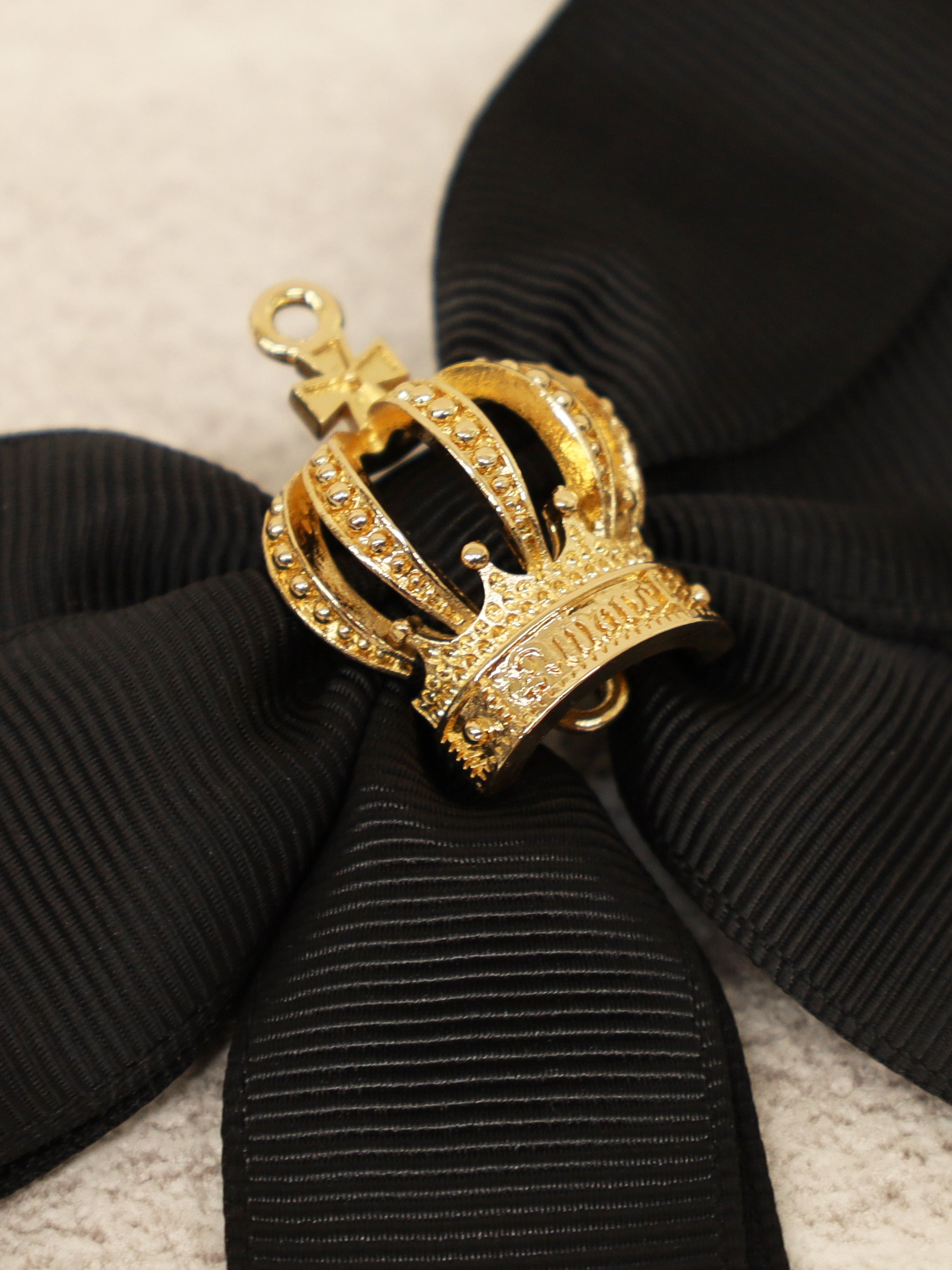 Majestic Knight フリルコットンブラウス |Amavel(アマベル)公式サイト