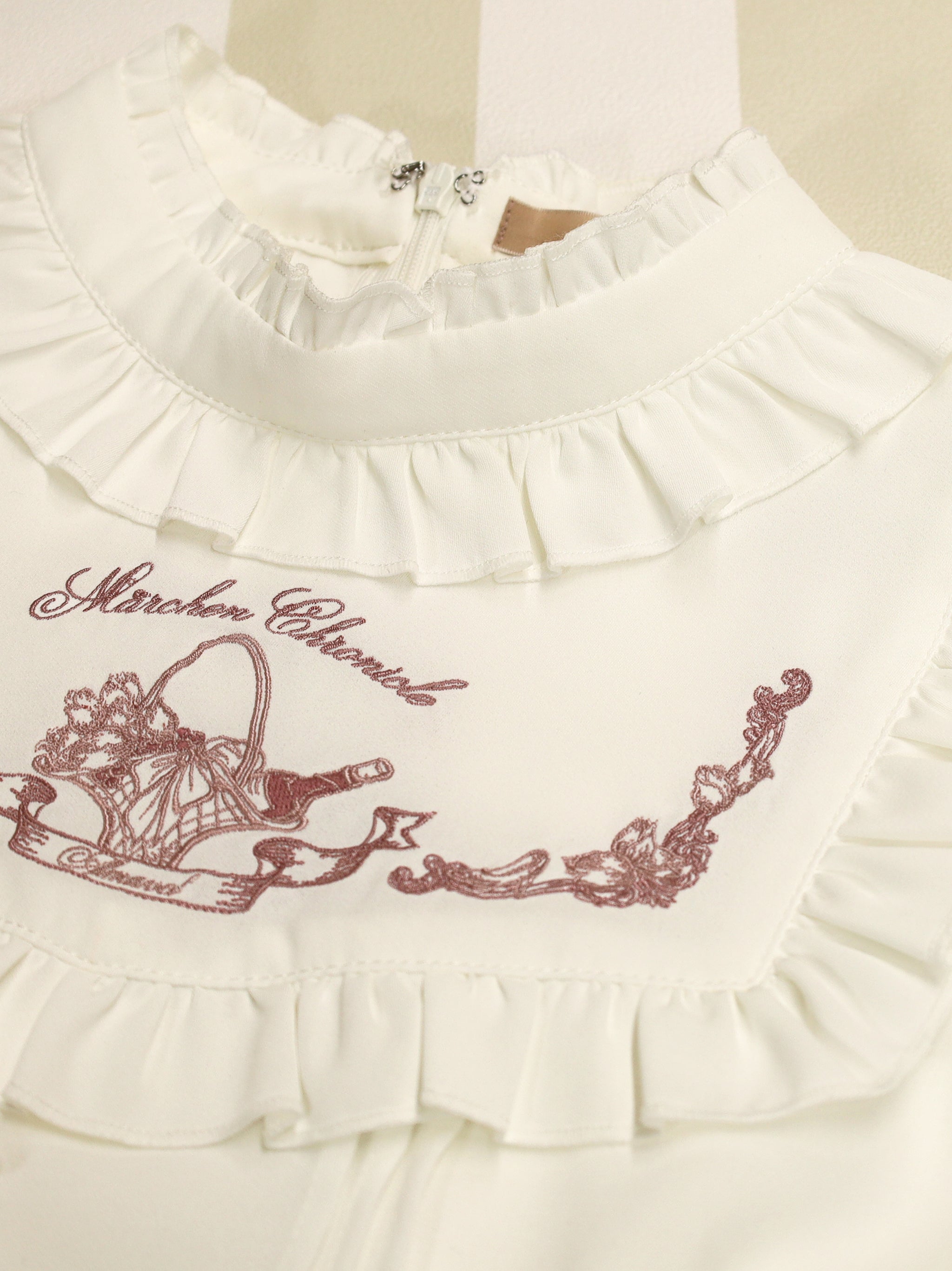 Romantic Märchen フリルブラウス |Amavel(アマベル)公式サイト