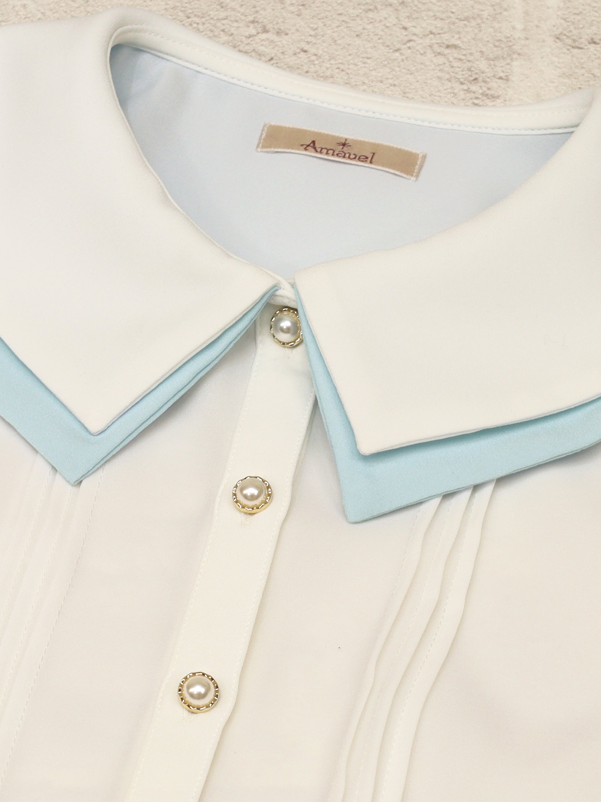 Petite Grâce ダブルカラーブラウス |Amavel(アマベル)公式サイト