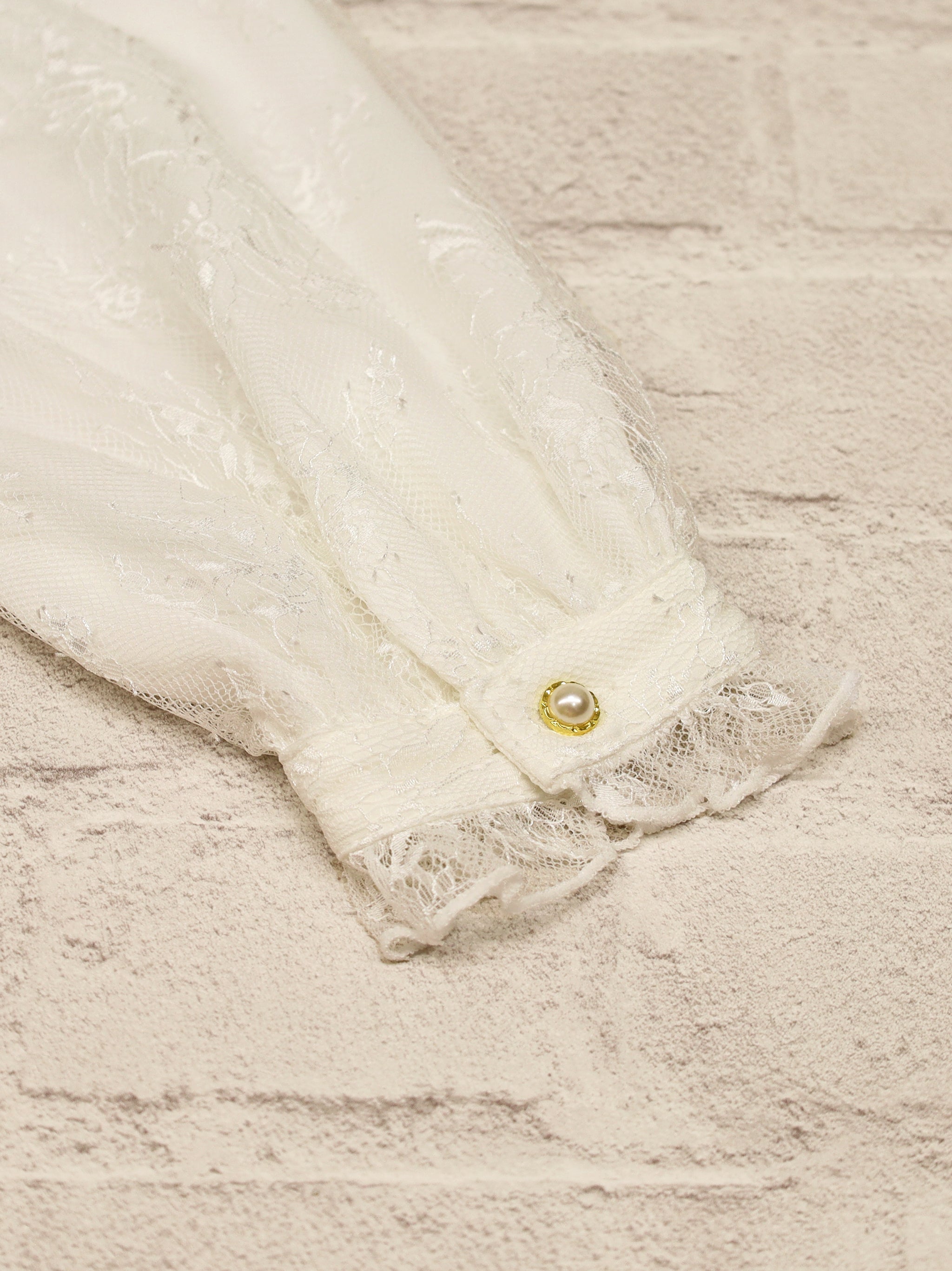 Light Blossom デコルテオープンブラウス |Amavel(アマベル)公式サイト