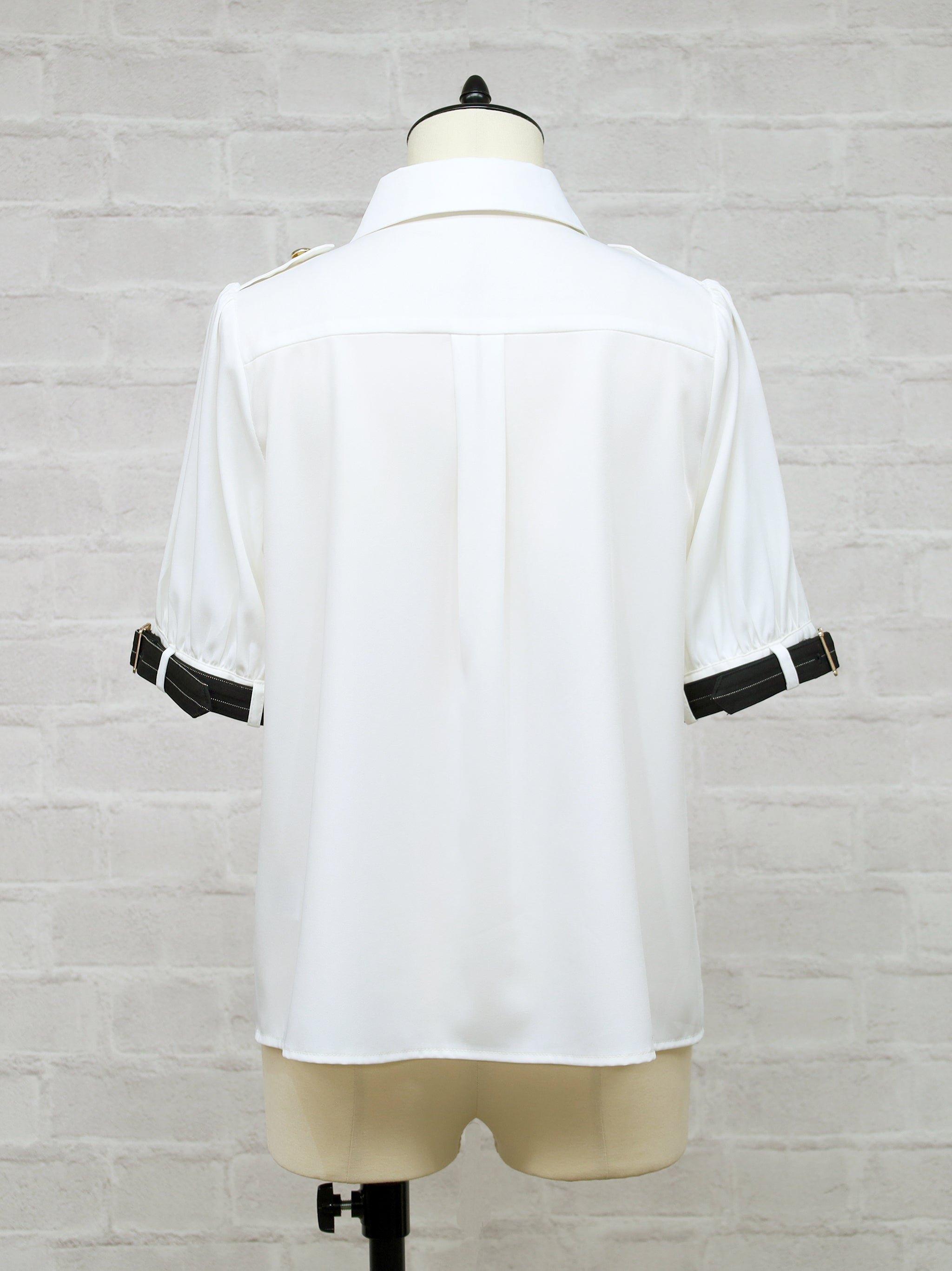 Royal Emblem クロスタイブラウス |Amavel(アマベル)公式サイト