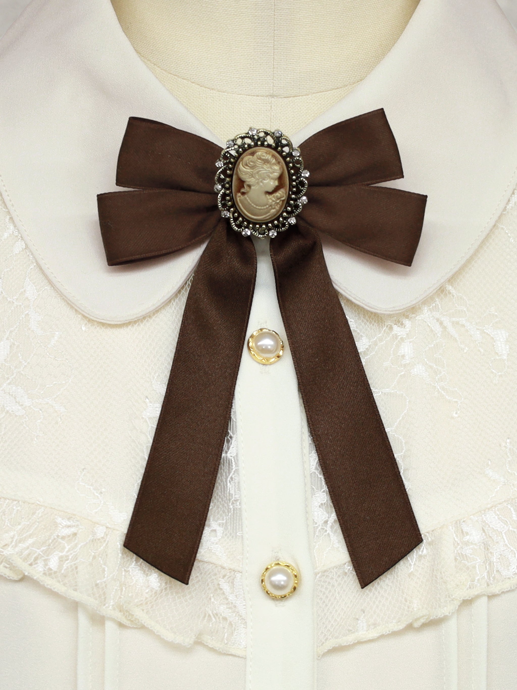 Classical Doll カメオリボンブラウス |Amavel(アマベル)公式サイト