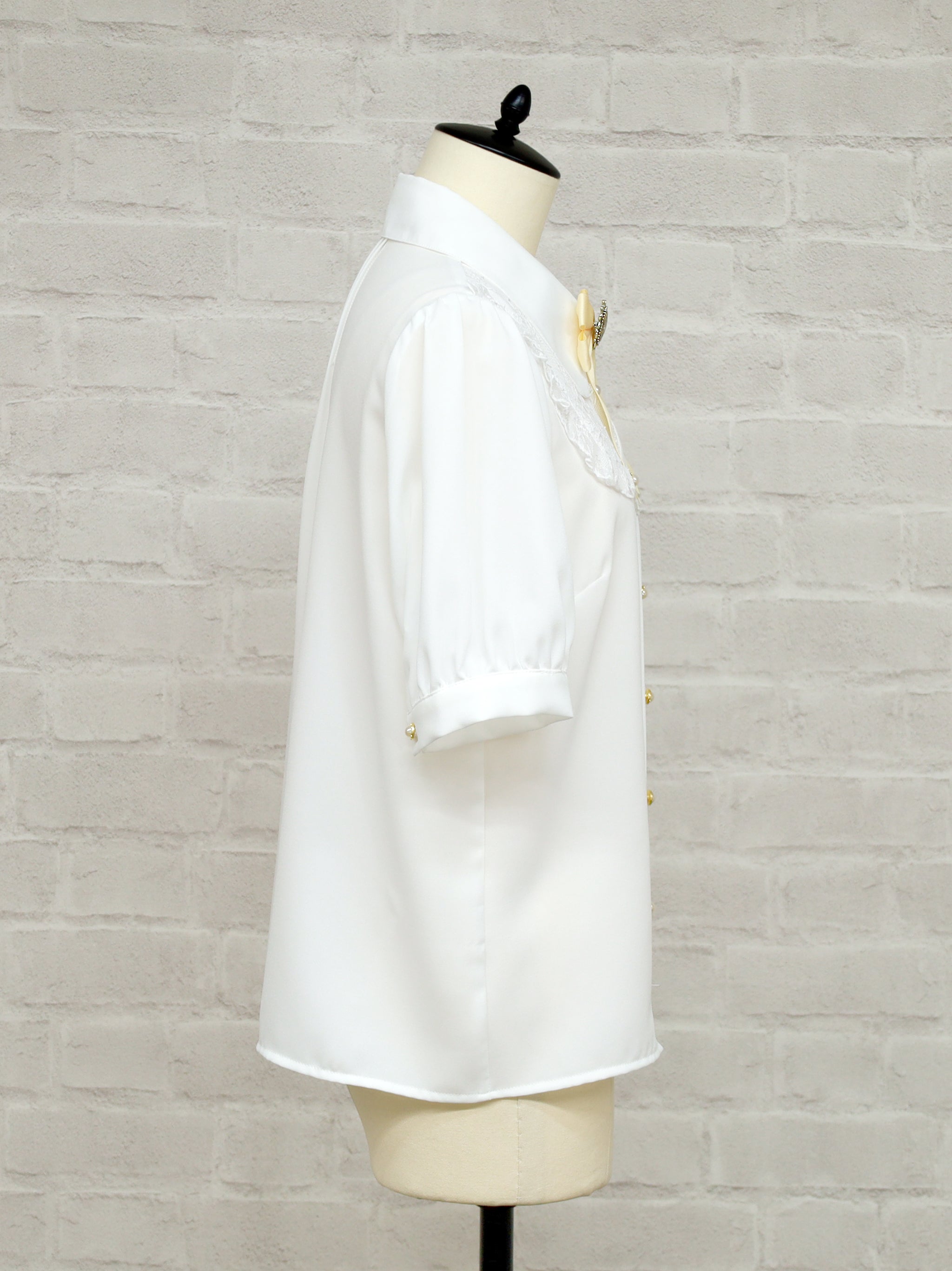 Classical Doll カメオリボンブラウス |Amavel(アマベル)公式サイト