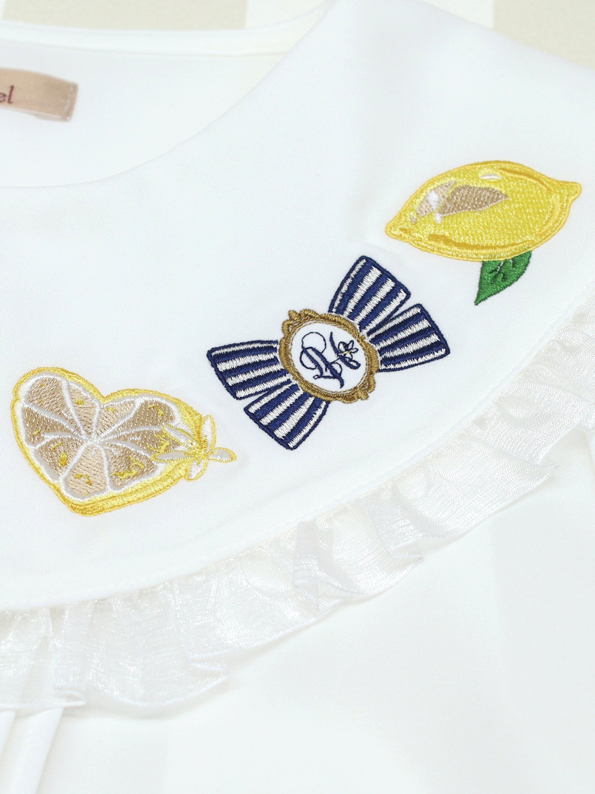 【メンバーズセール対象】Honey Lemon フリルブラウス |Amavel(アマベル)公式サイト