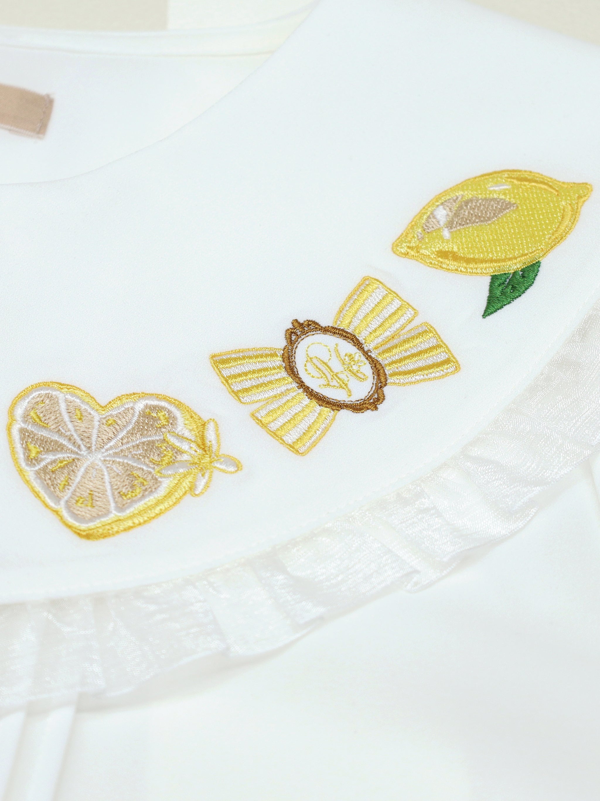 【メンバーズセール対象】Honey Lemon フリルブラウス |Amavel(アマベル)公式サイト