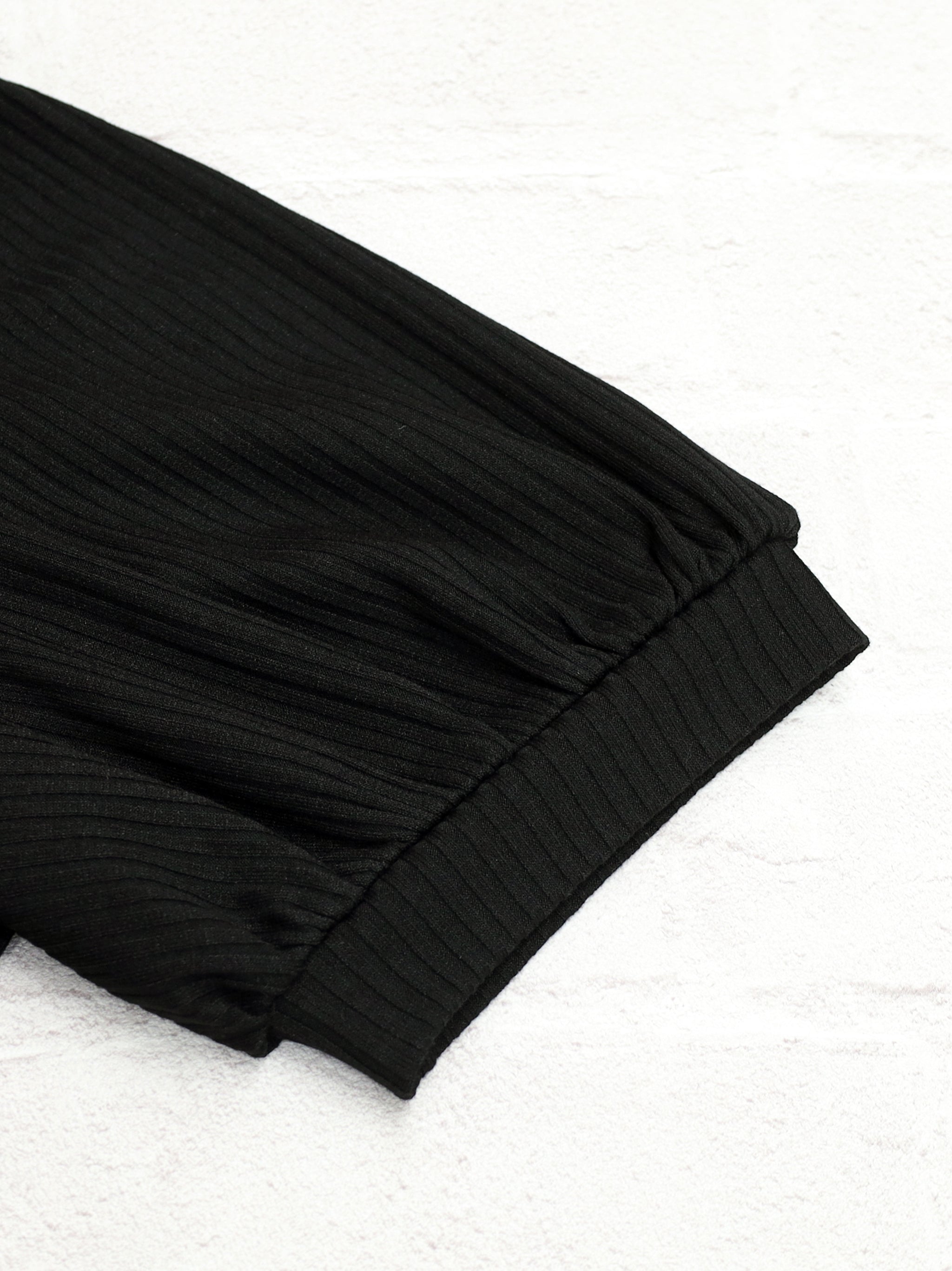 モノクロガーリーテレコトップス |Amavel(アマベル)公式サイト