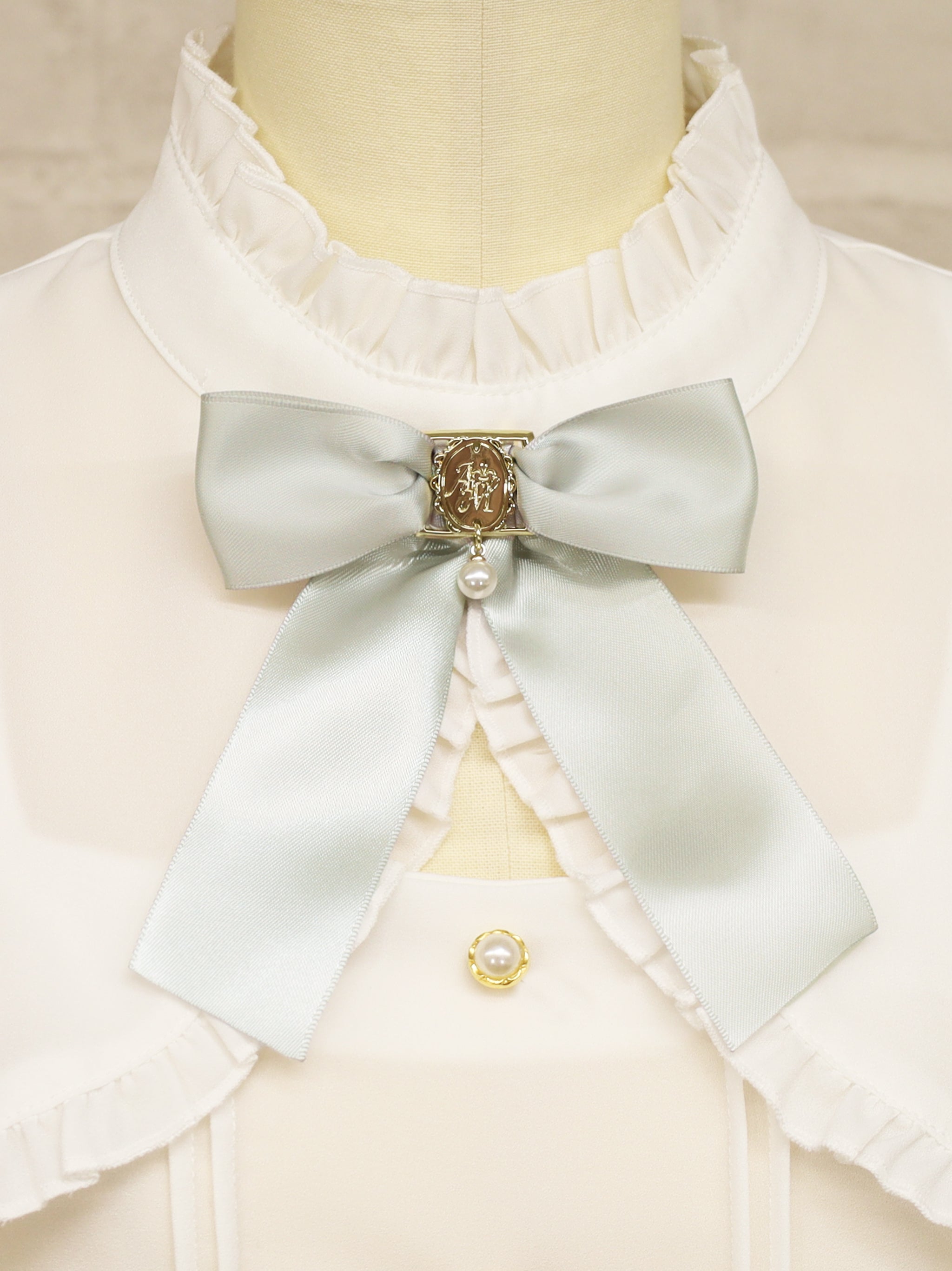 モノグラムバックル付リボンブローチ グレー(Gray) FREE |Amavel(アマベル)公式サイト