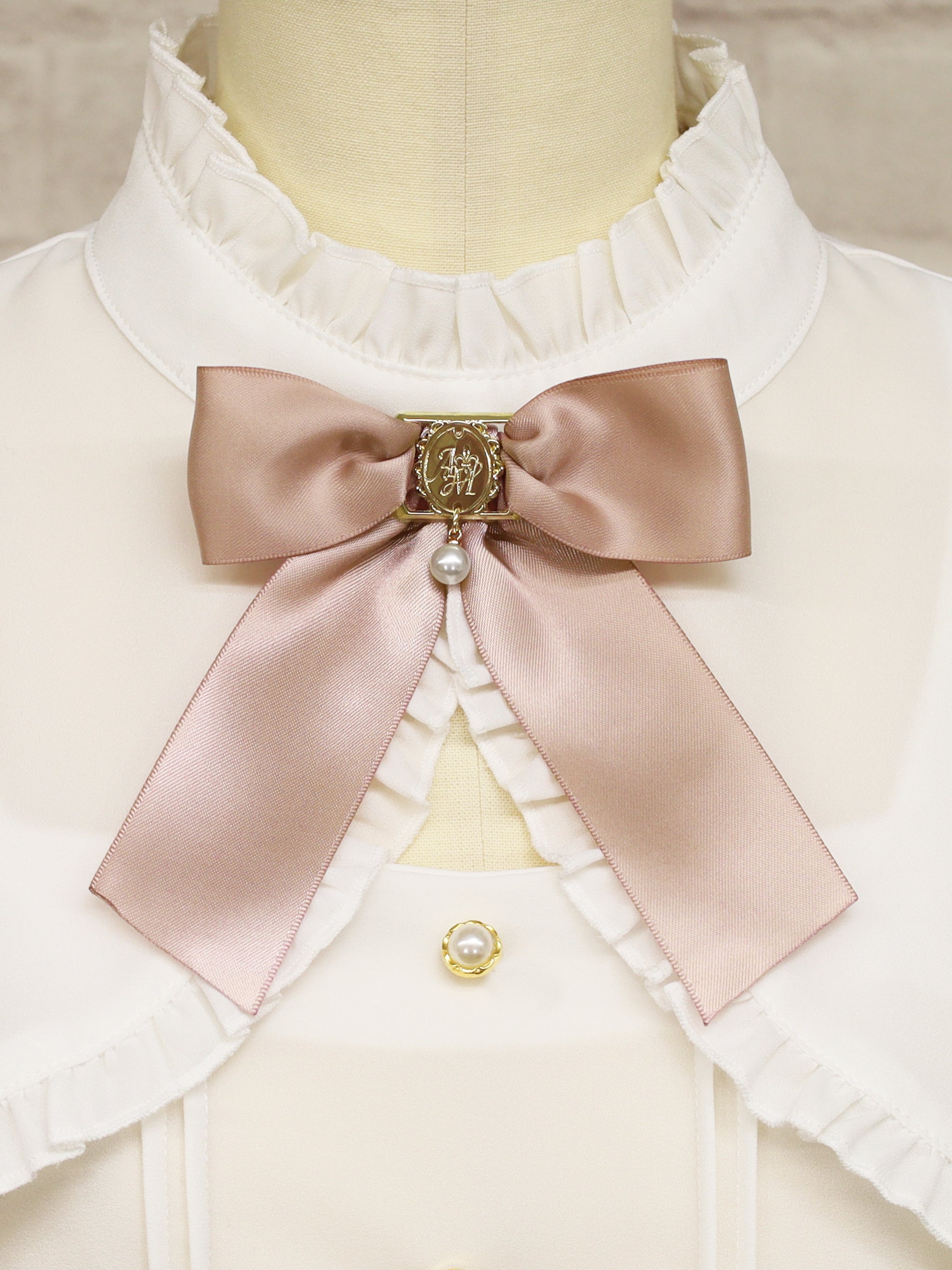 モノグラムバックル付リボンブローチ ピンク(Pink) FREE |Amavel(アマベル)公式サイト