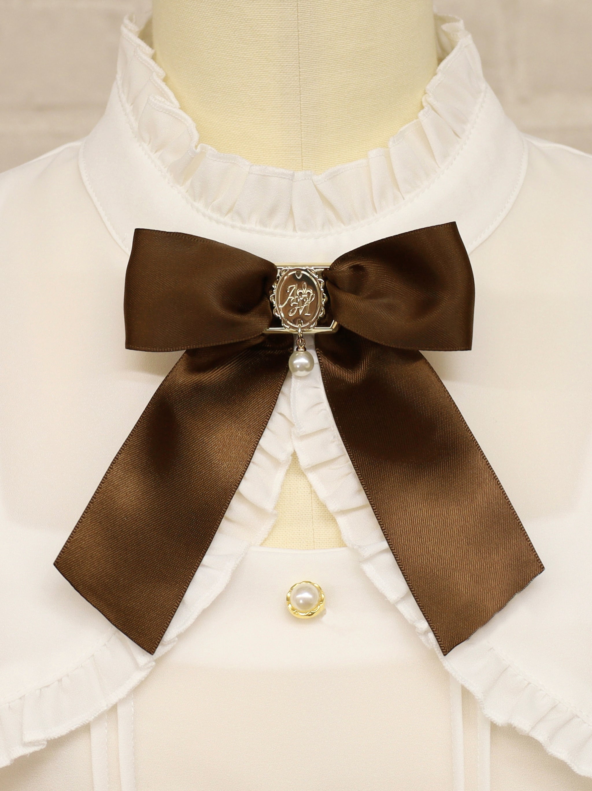 モノグラムバックル付リボンブローチ ブラウン(Brown) FREE |Amavel(アマベル)公式サイト