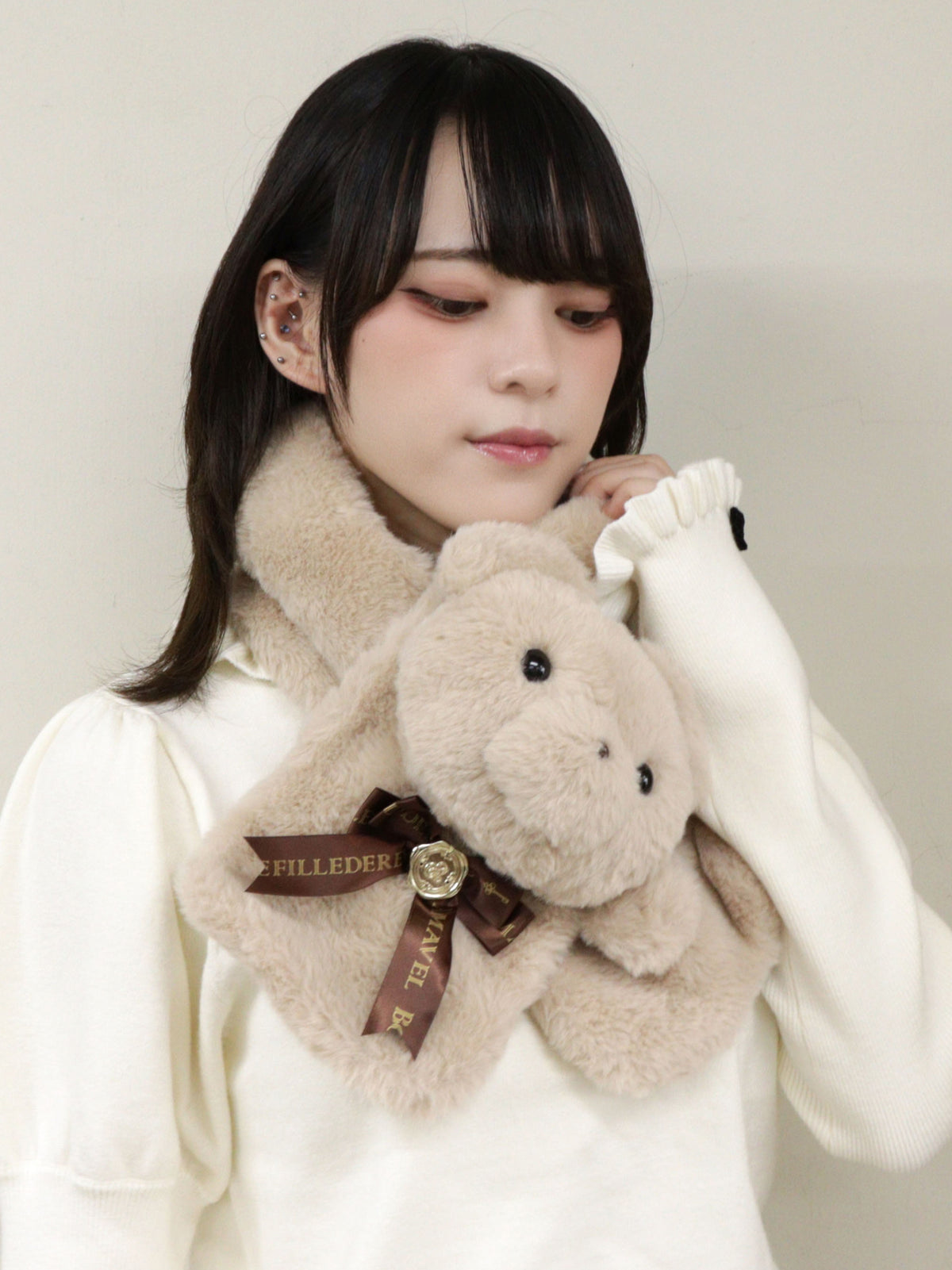 くまさん ファーマフラー ベージュ(Beige) FREE |Amavel(アマベル)公式サイト