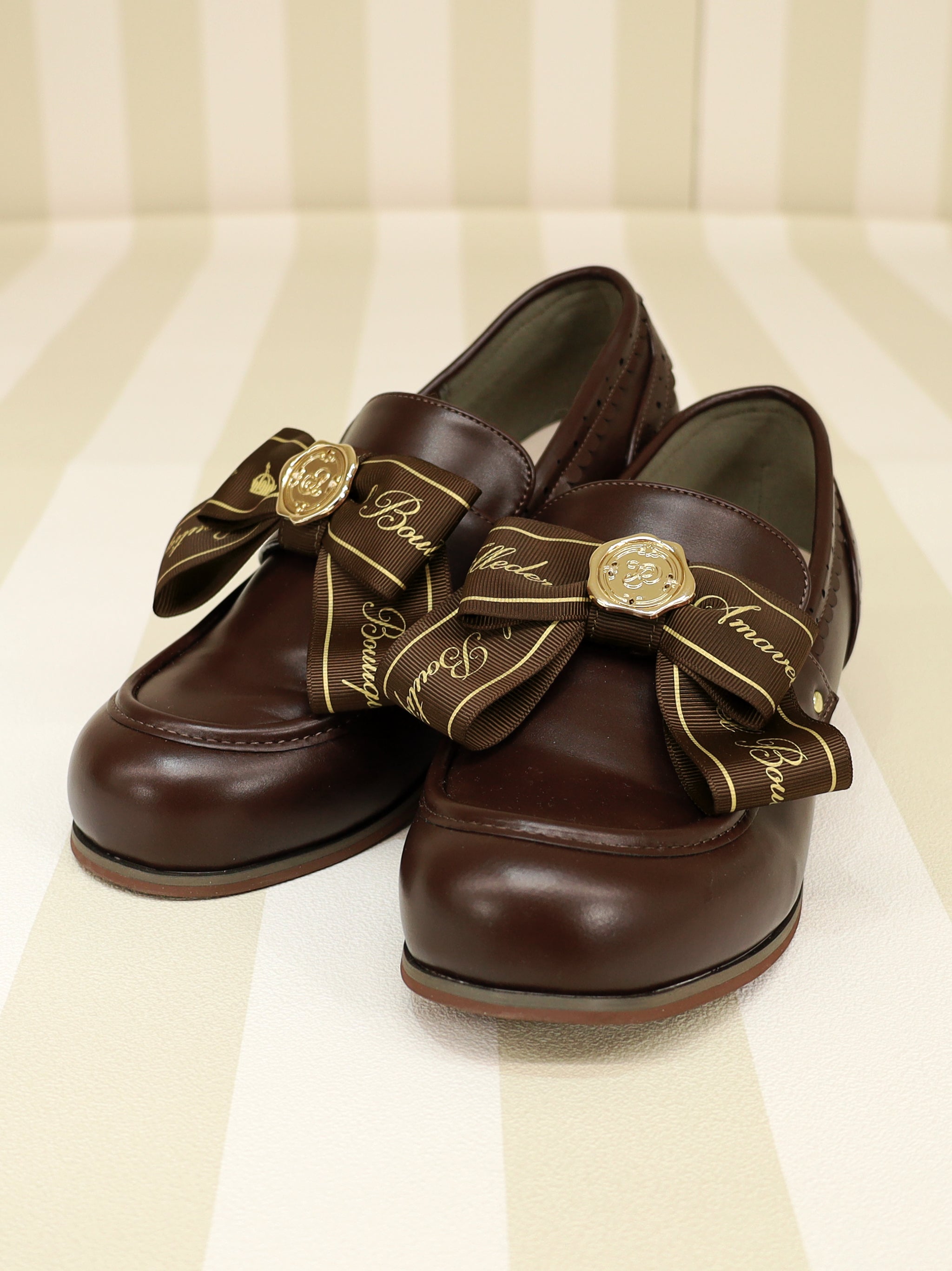 シーリングチャーム付ローヒールローファー |Amavel(アマベル)公式サイト