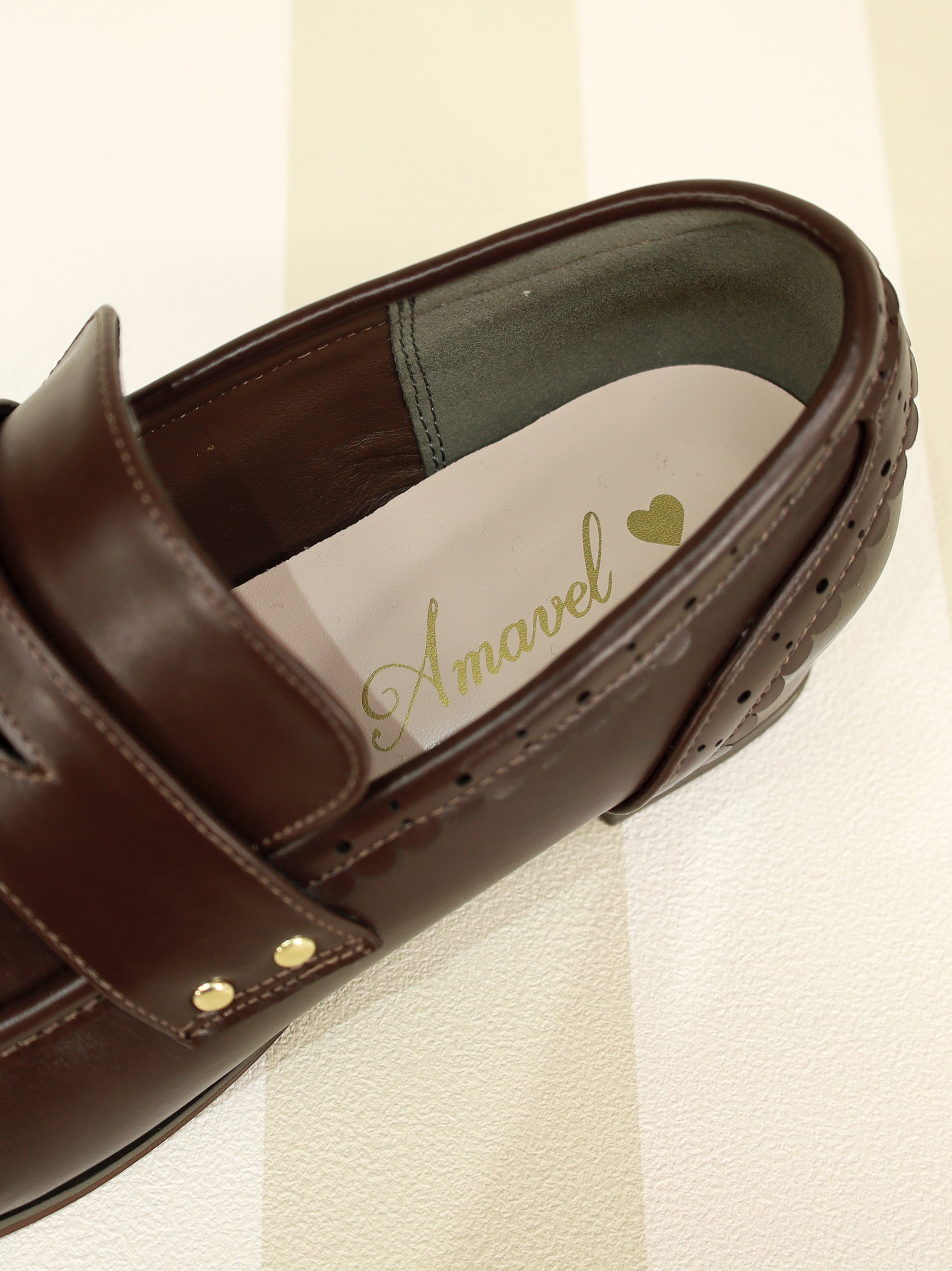 シーリングチャーム付ローヒールローファー |Amavel(アマベル)公式サイト