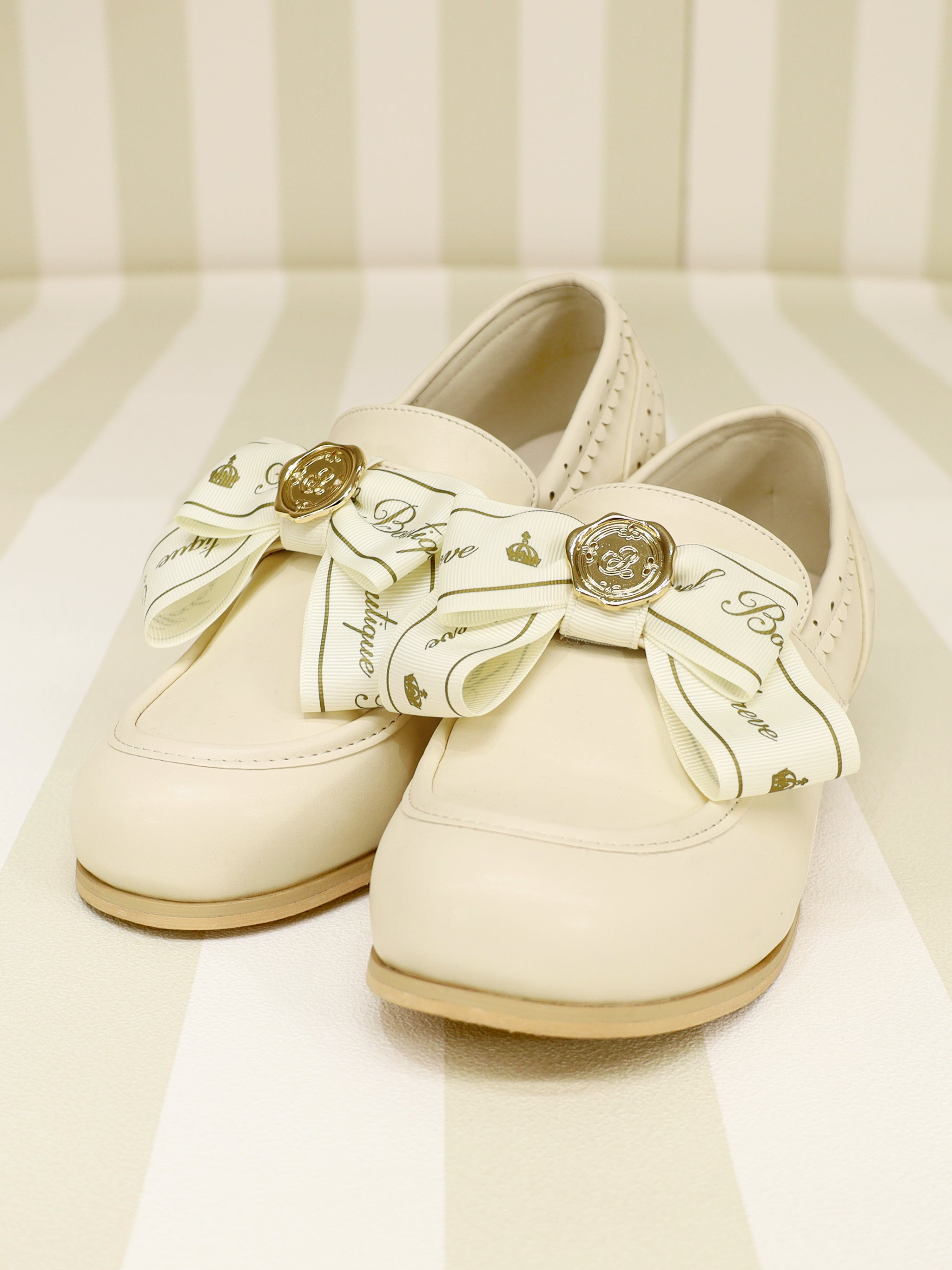 シーリングチャーム付ローヒールローファー |Amavel(アマベル)公式サイト