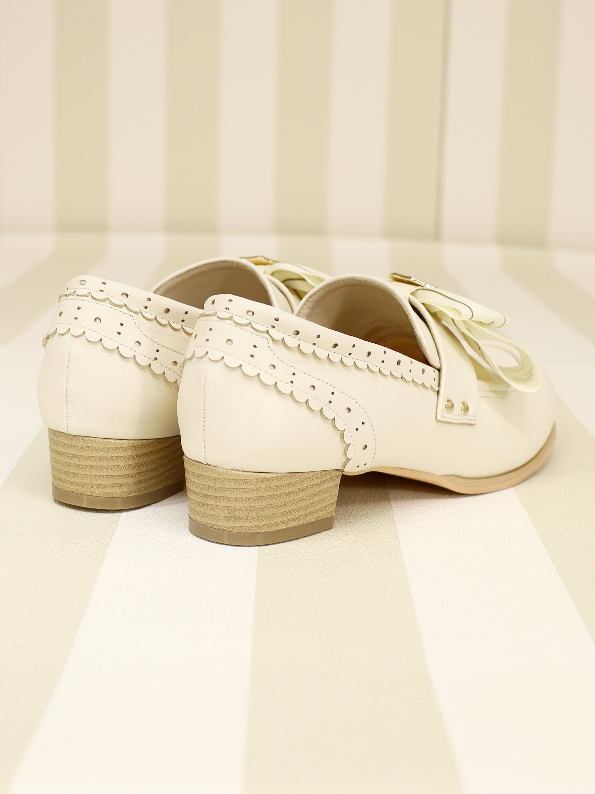 シーリングチャーム付ローヒールローファー |Amavel(アマベル)公式サイト