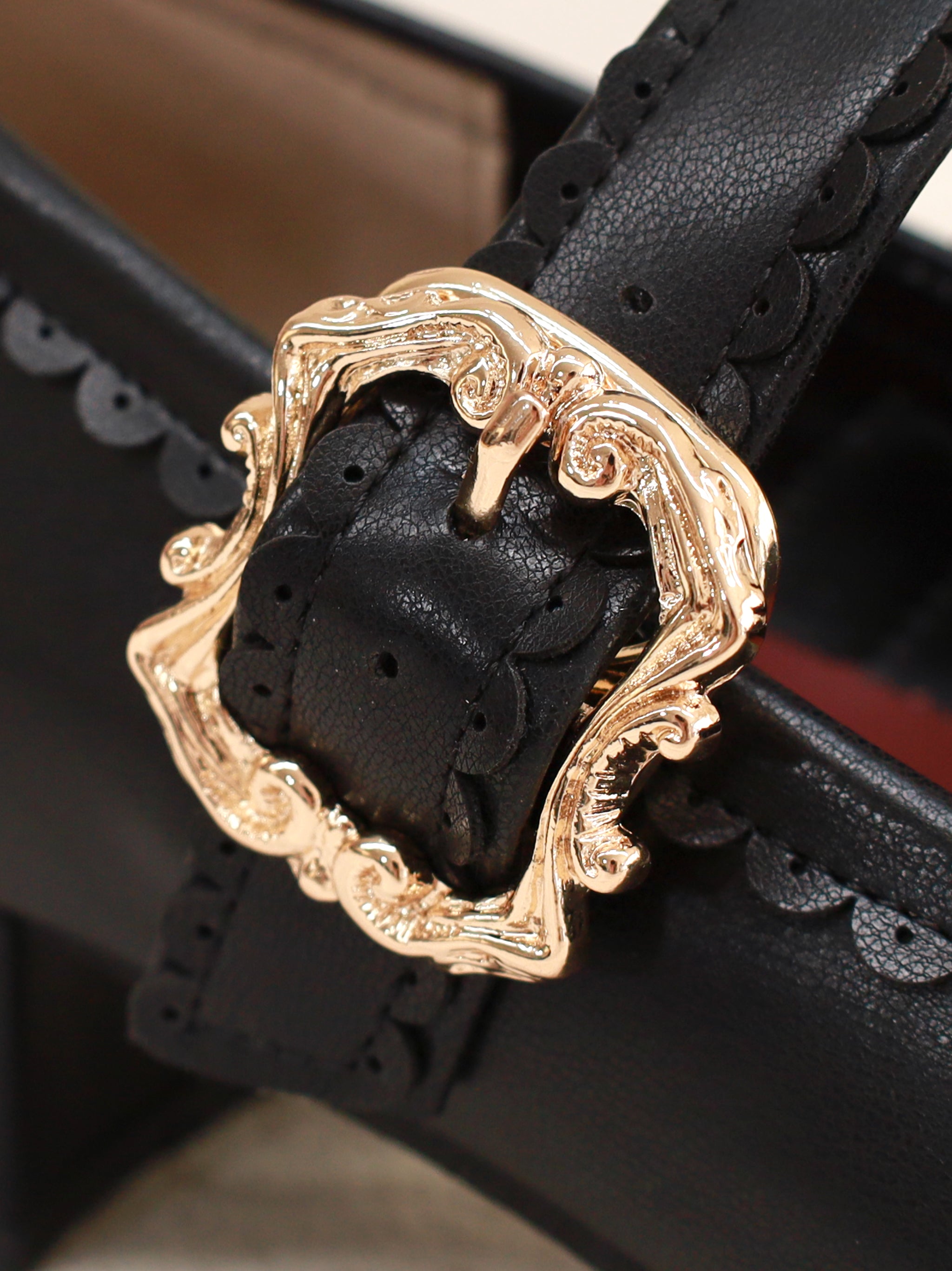 リボン付スカラップパンプス |Amavel(アマベル)公式サイト