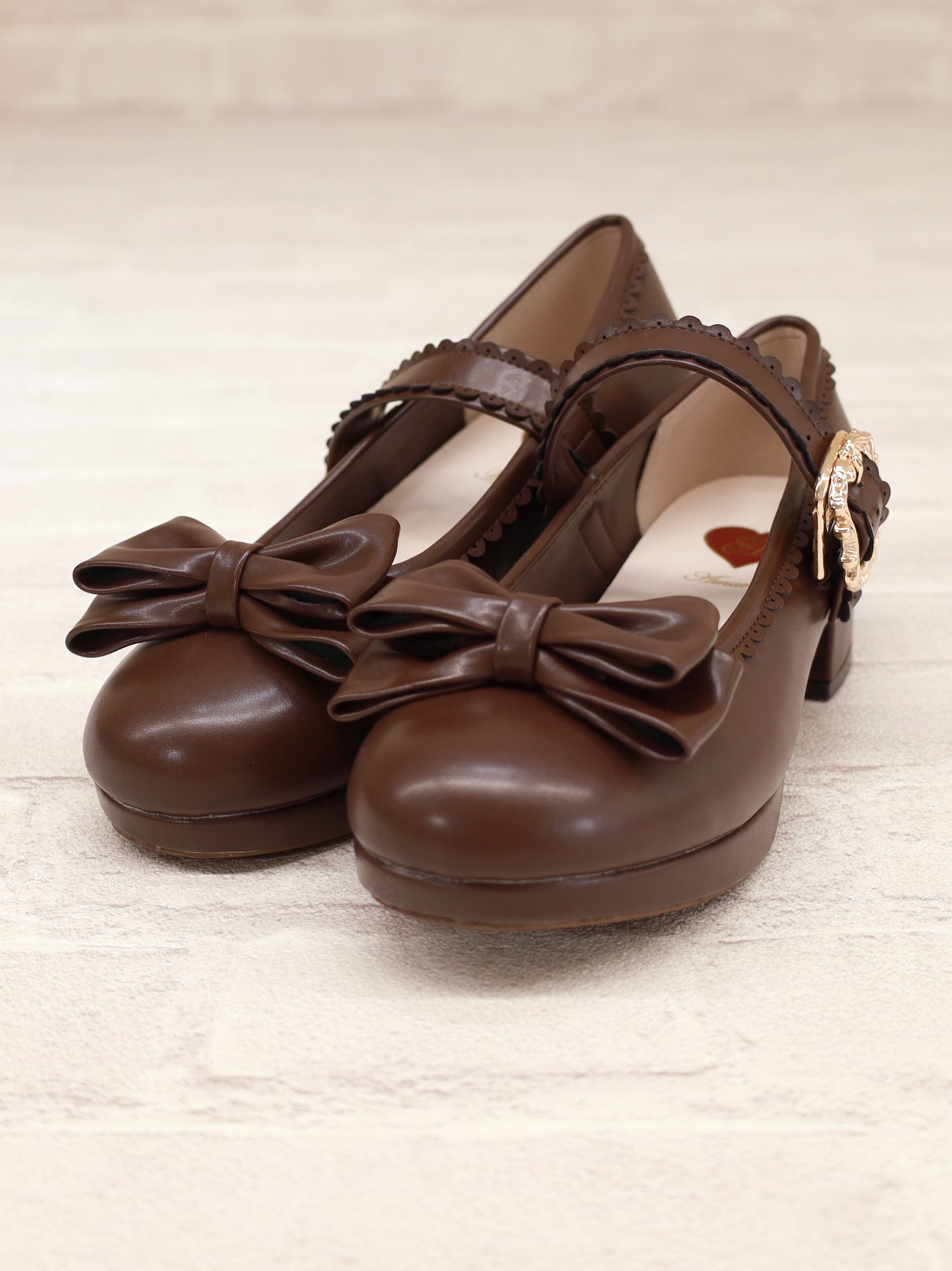 リボン付スカラップパンプス ブラウン(Brown) |Amavel(アマベル)公式サイト