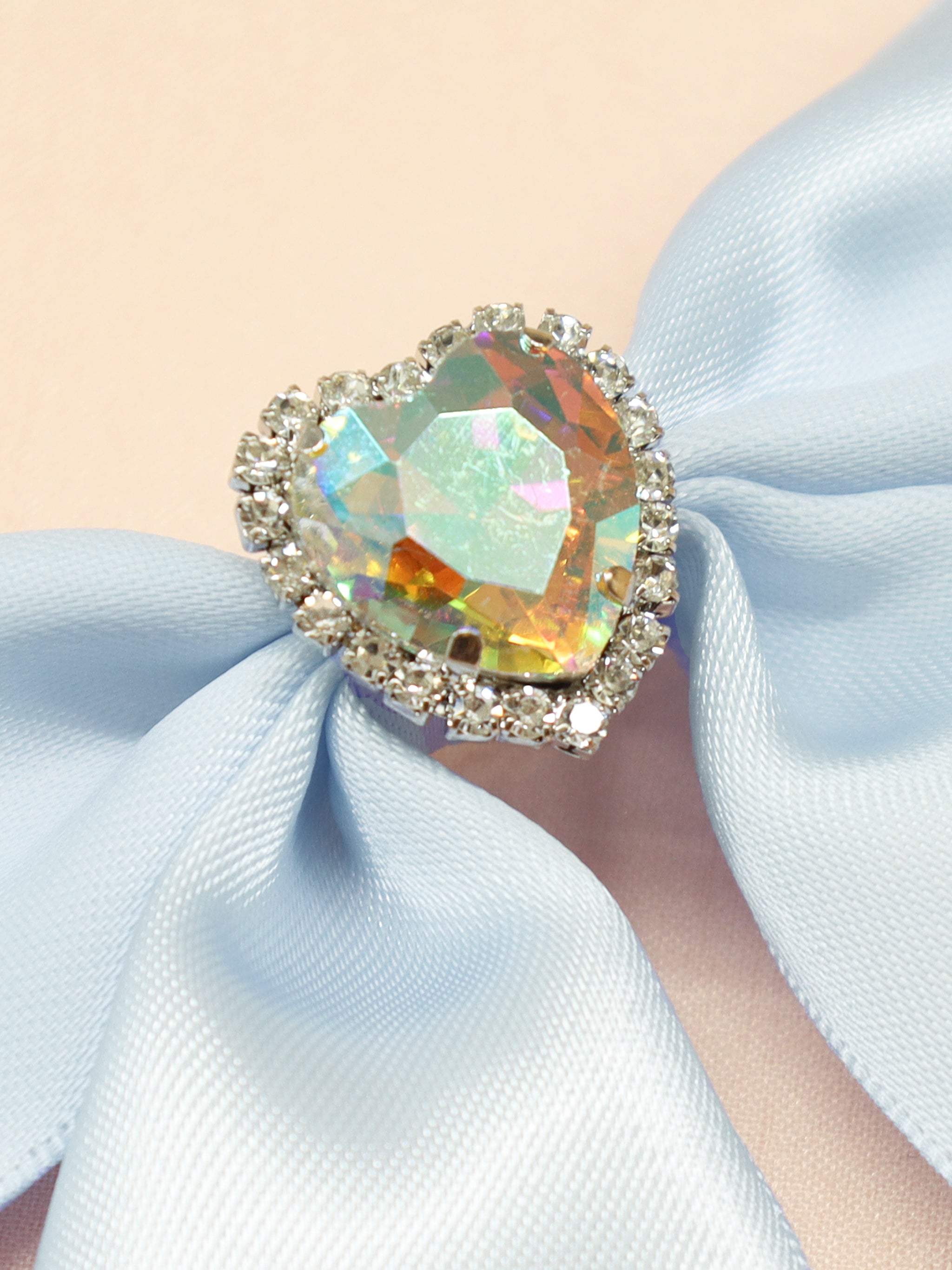 ハートビジュー付リボンブローチ |Amavel(アマベル)公式サイト