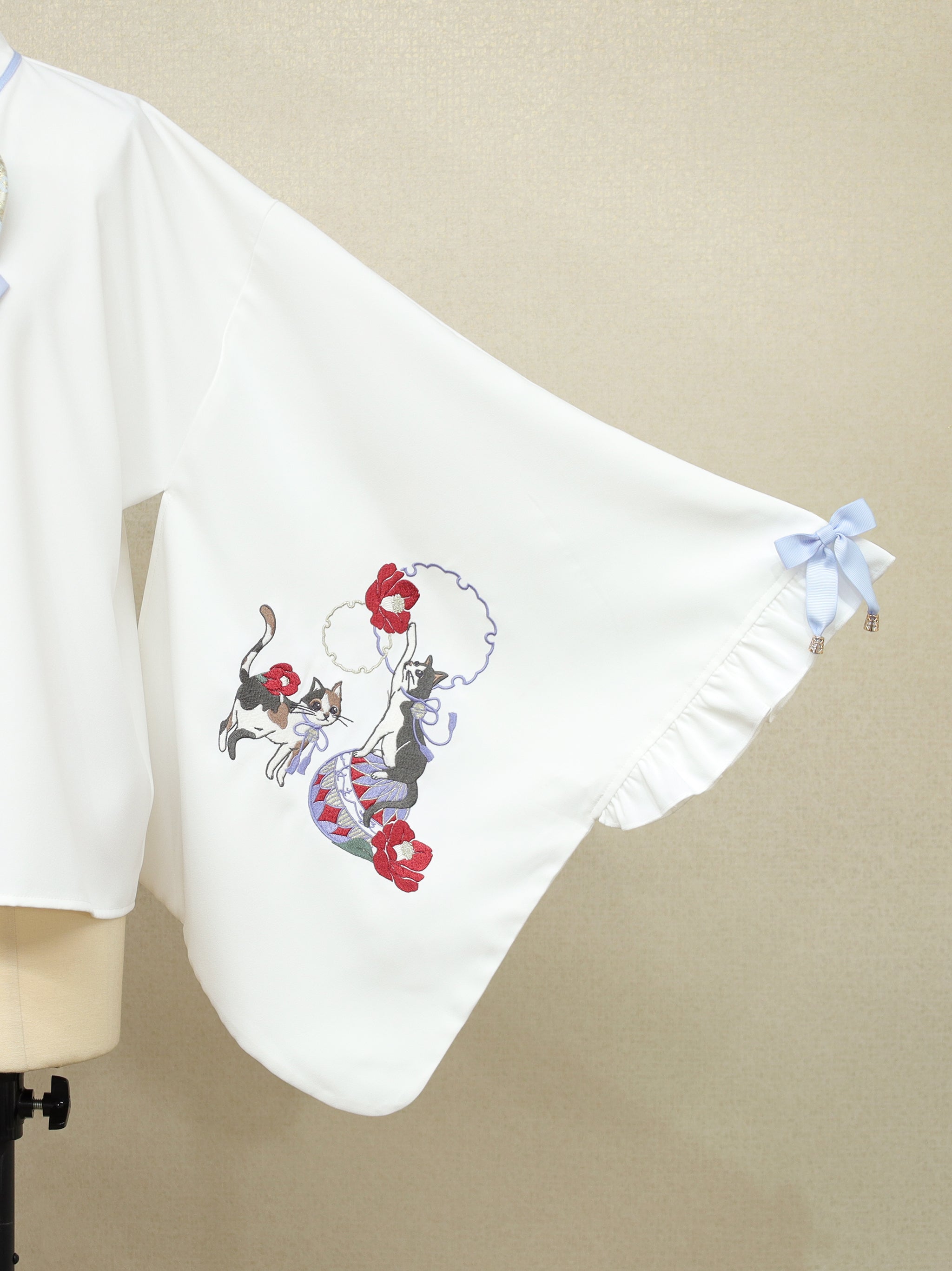 ◆受注生産アイテム◆椿と猫の手まり唄和風ブラウス