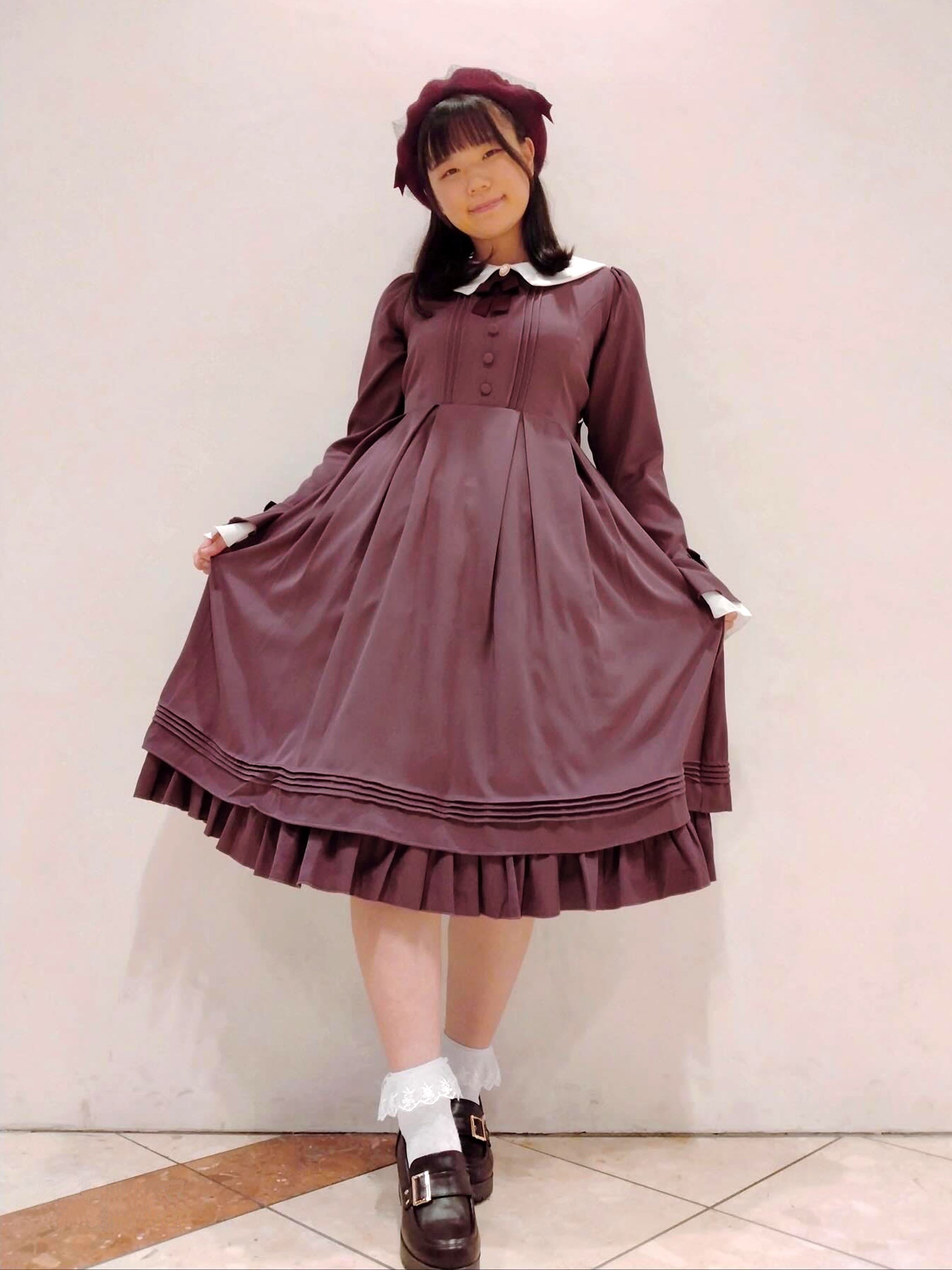 Flare Graceミドル丈ワンピース パープル(Purple) FREE |Amavel(アマベル)公式サイト