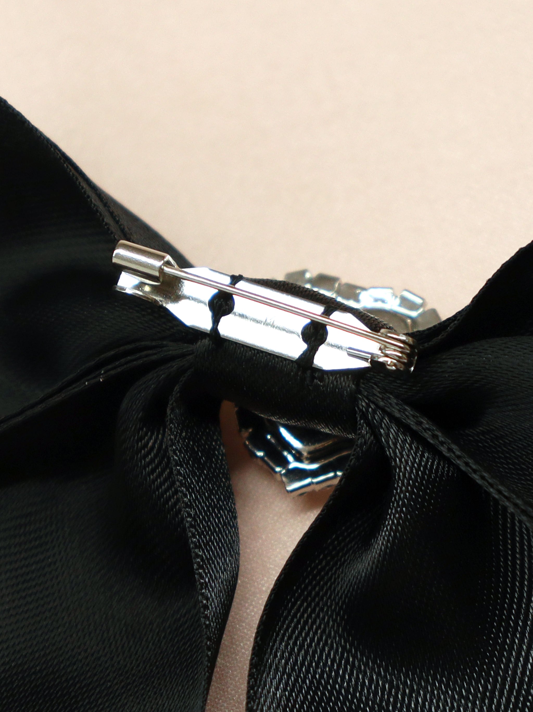 ハートビジュー付リボンブローチ ｜Amavel（アマベル）公式サイト