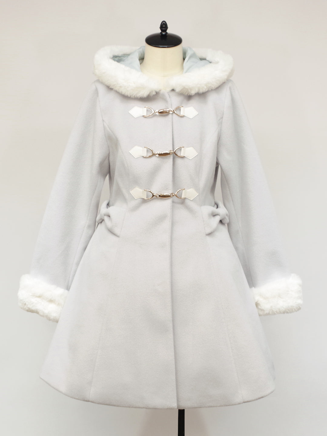 LIZ LISA ホワイト ポンチョ ケープコート 美品 LIZ LISA ホワイト