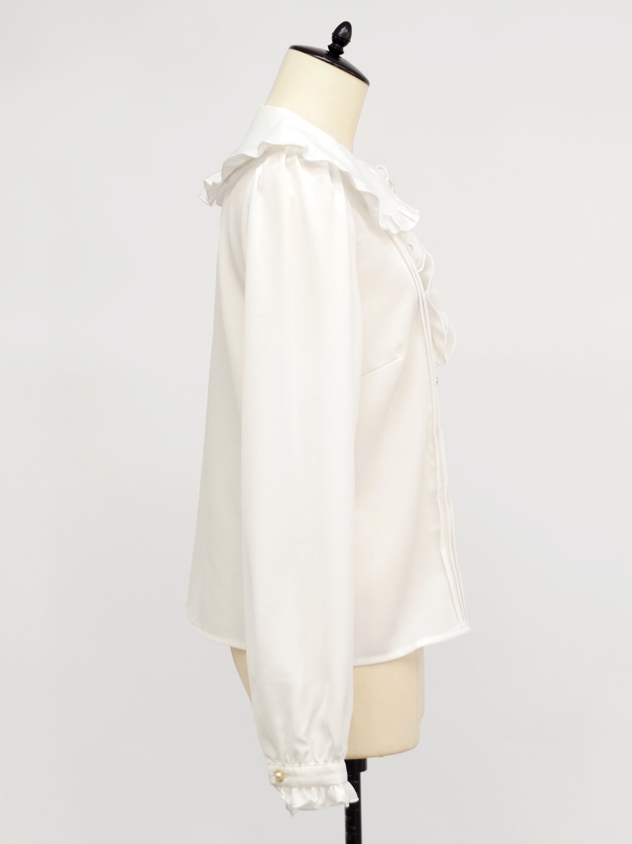 ダブルフリル丸襟長袖ブラウス – Amavel（アマベル）公式サイト