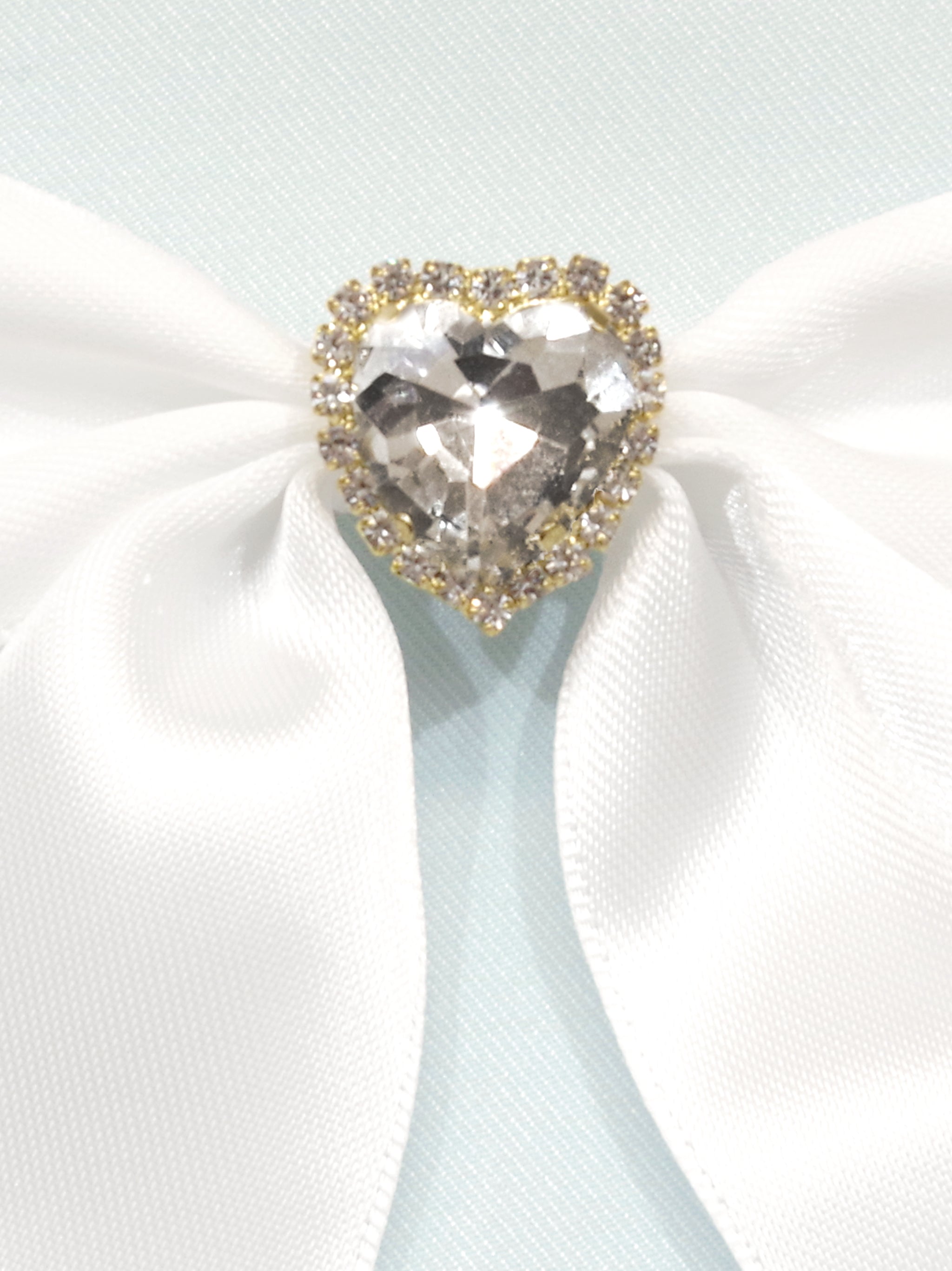 ハートビジュー付リボンブローチ ｜Amavel（アマベル）公式サイト