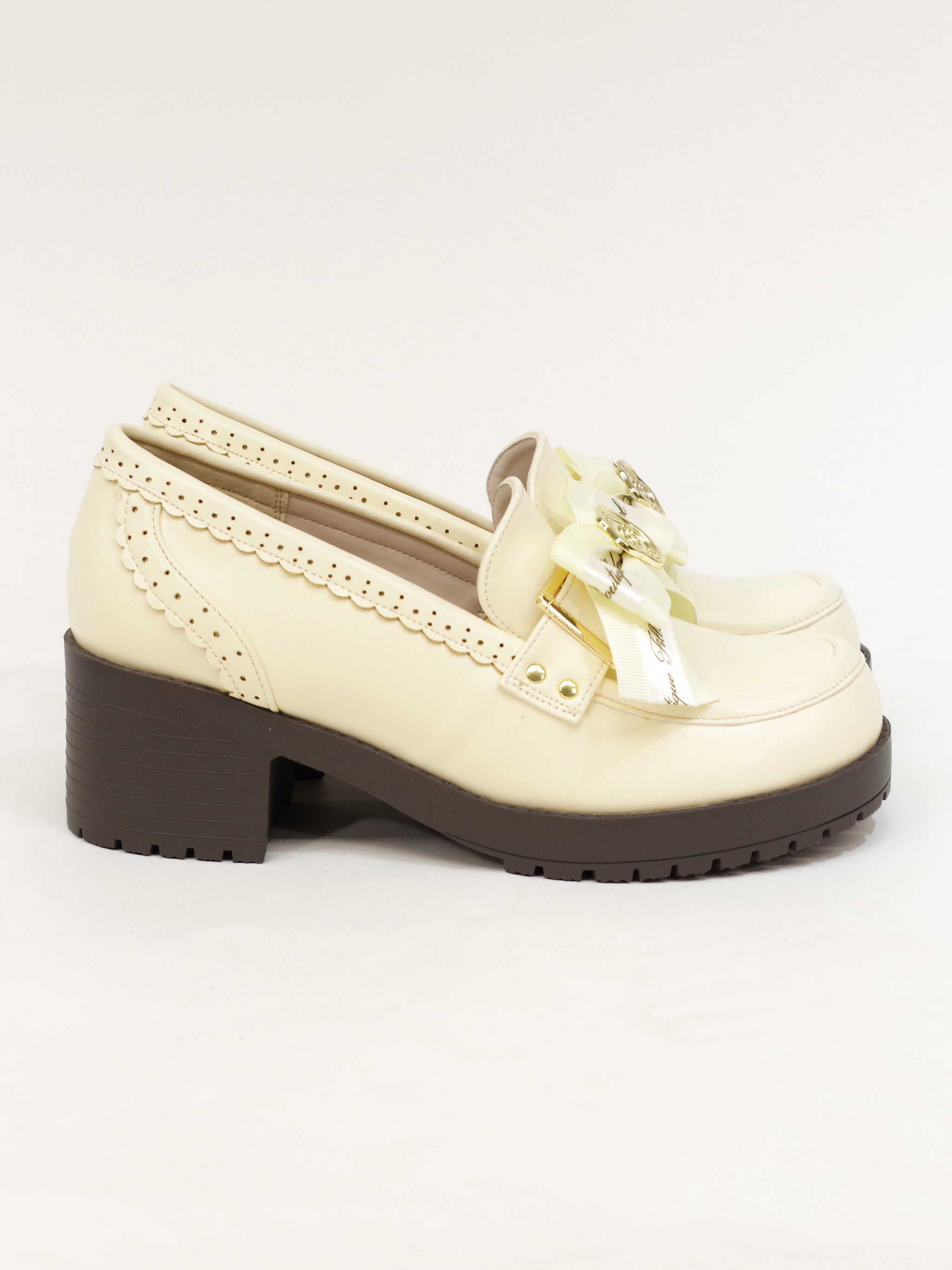 メッセージリボン付ローファーパンプス ｜Amavel（アマベル）公式サイト