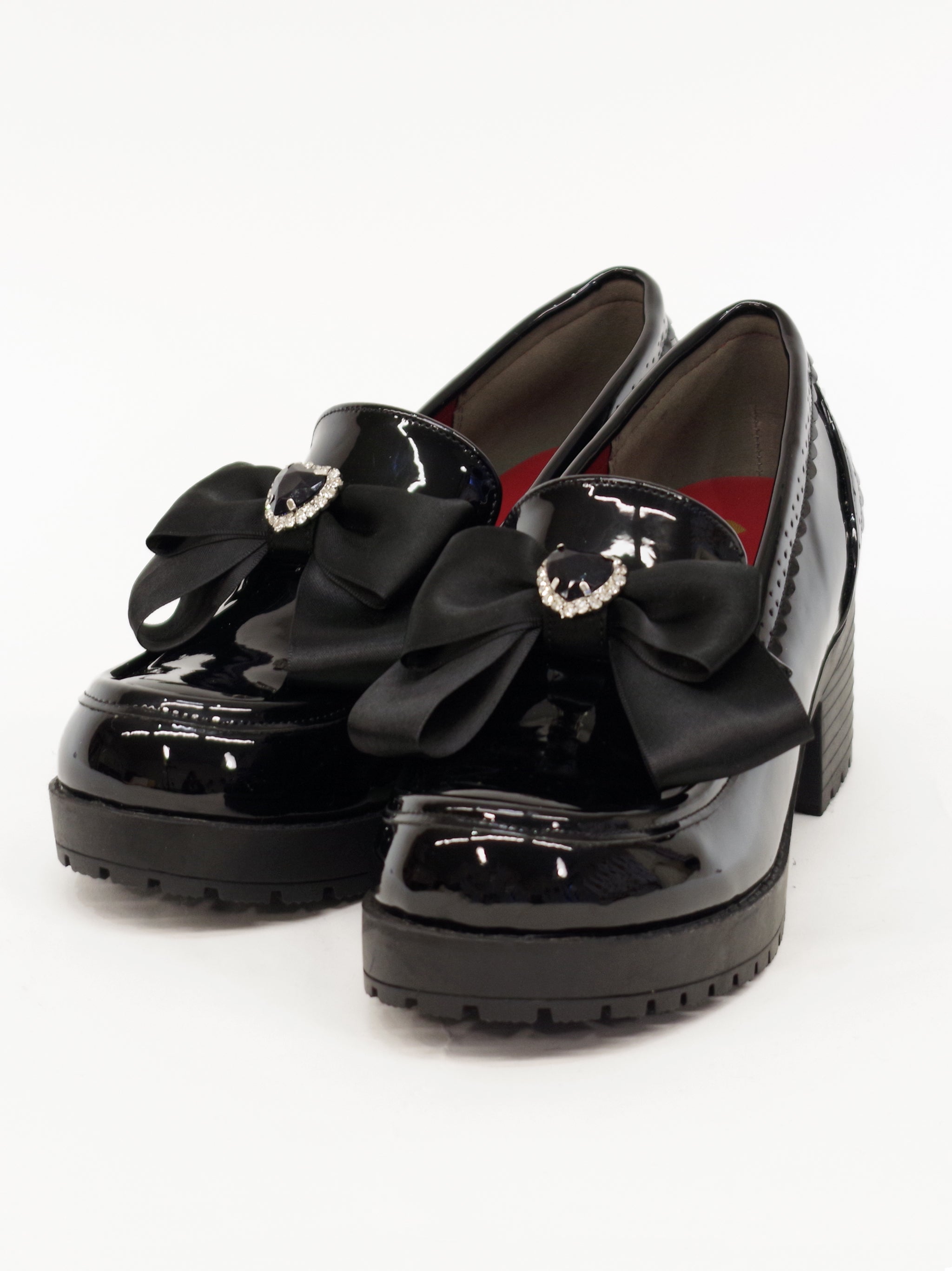 【メンバーズセール対象】ハートビジュー付きローファーパンプス ブラック（Black） ｜Amavel（アマベル）公式サイト