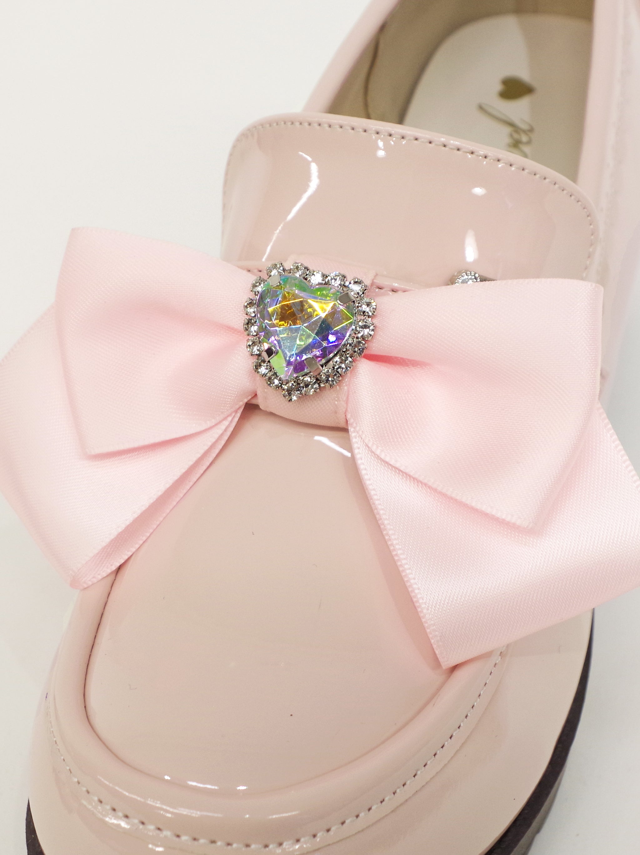 アウトレットセール対象】ハートビジュー付きローファーパンプス