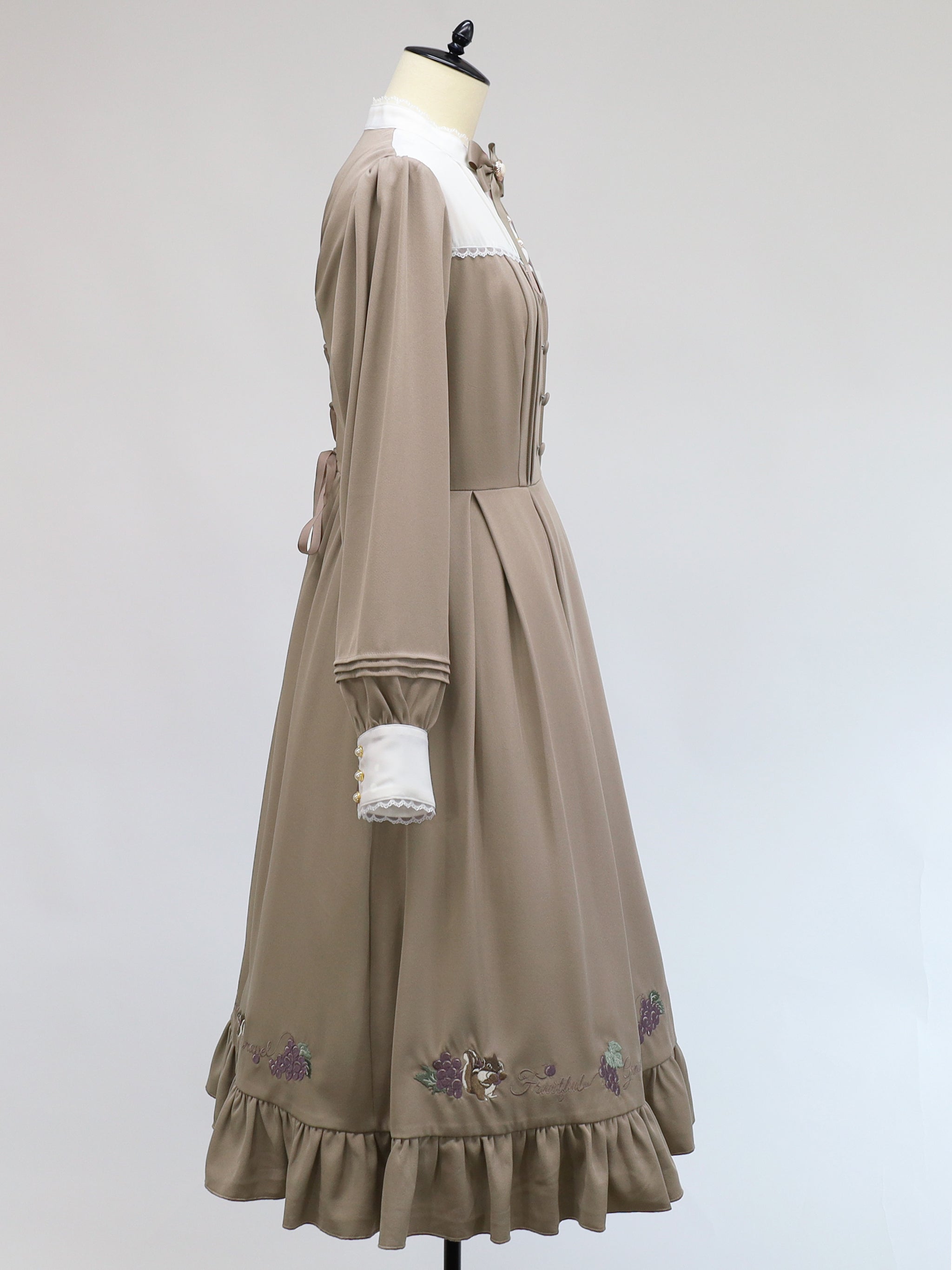 葡萄とりすの秋祭りワンピース ｜Amavel（アマベル）公式サイト