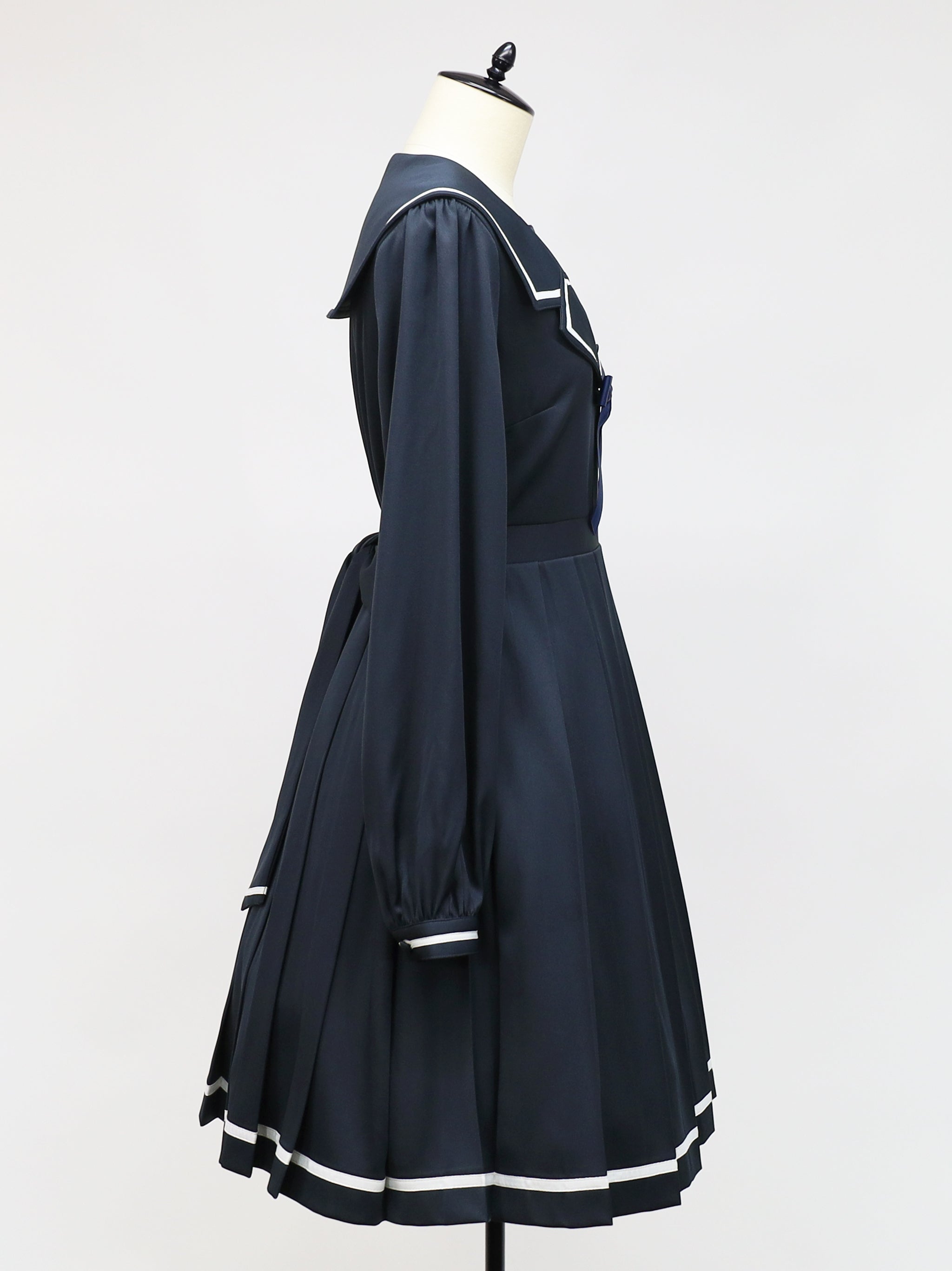 テーラードセーラープリーツワンピース – Amavel（アマベル）公式サイト