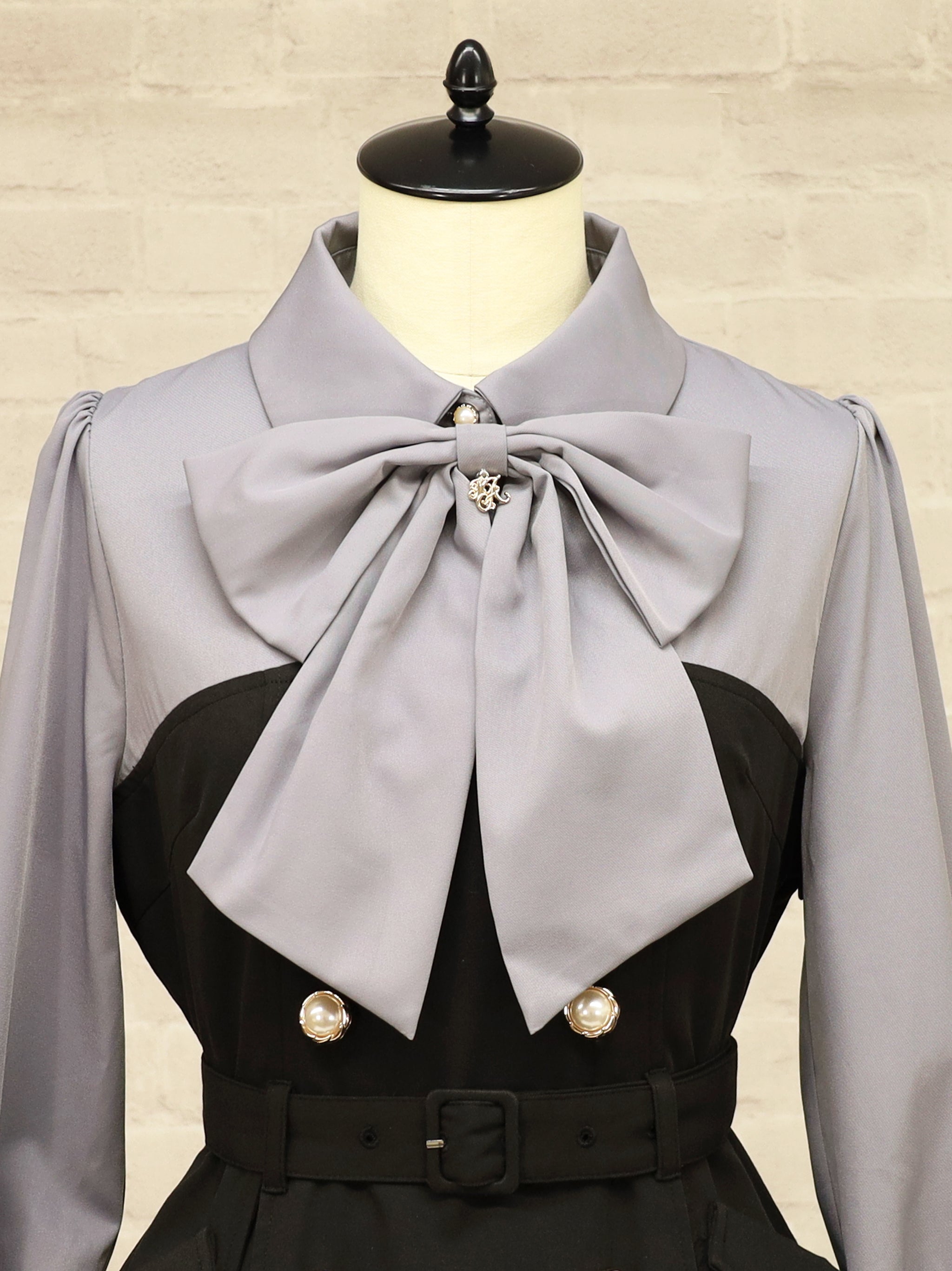 ベルト付きレイヤードトレンチワンピース ｜Amavel（アマベル）公式サイト