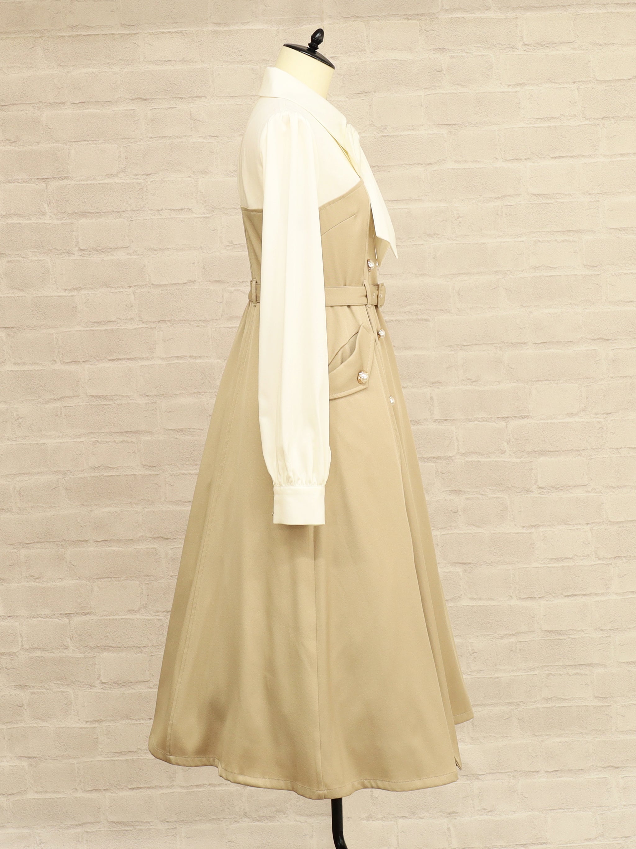 ベルト付きレイヤードトレンチワンピース ｜Amavel（アマベル）公式サイト