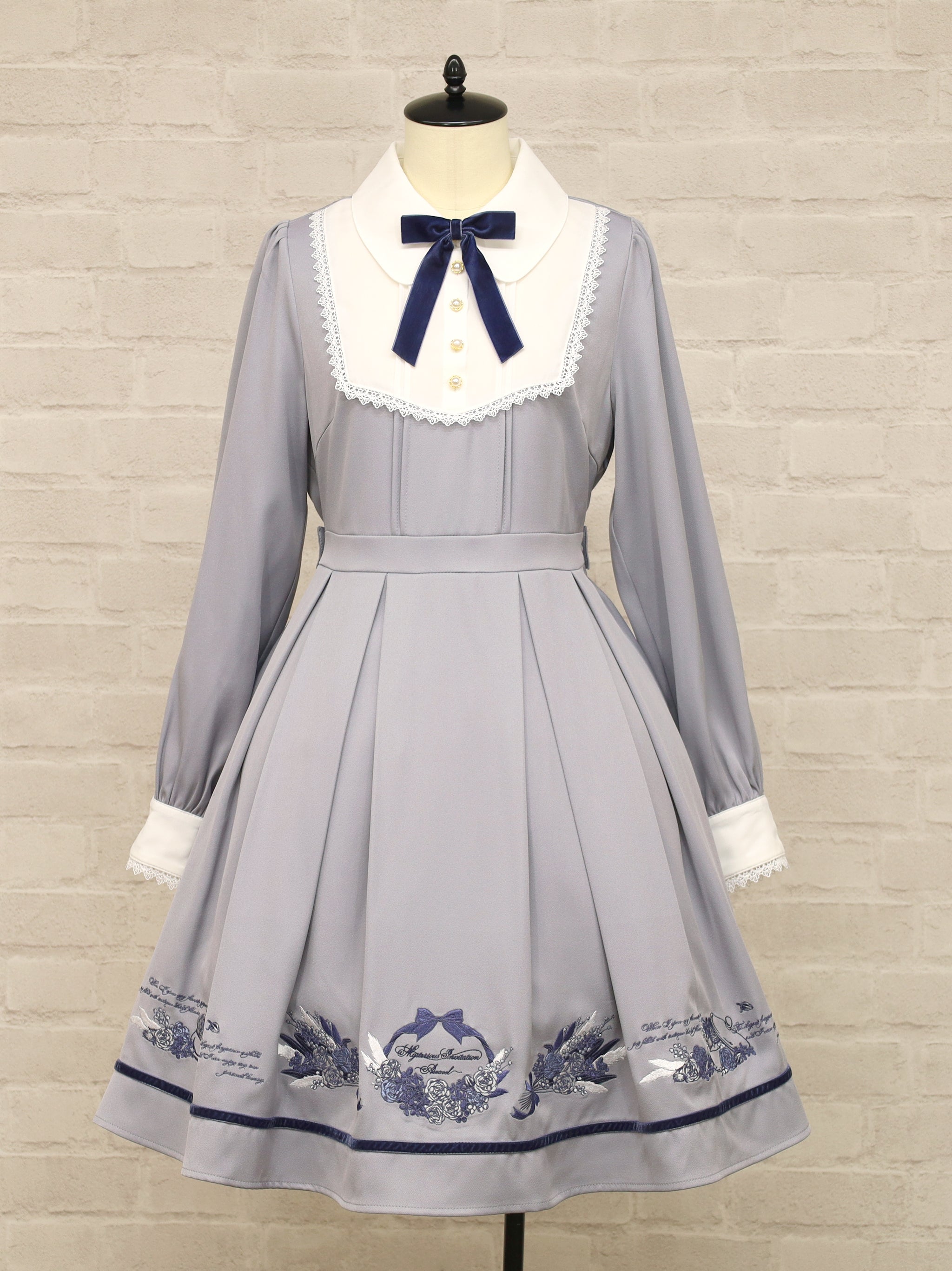 希少極美品　marble sud　額紫陽花　Aラインワンピース　グレー Ｆサイズ セール】 紫陽花 ワンピース （ロング・マキシ丈ワンピース）｜ANY