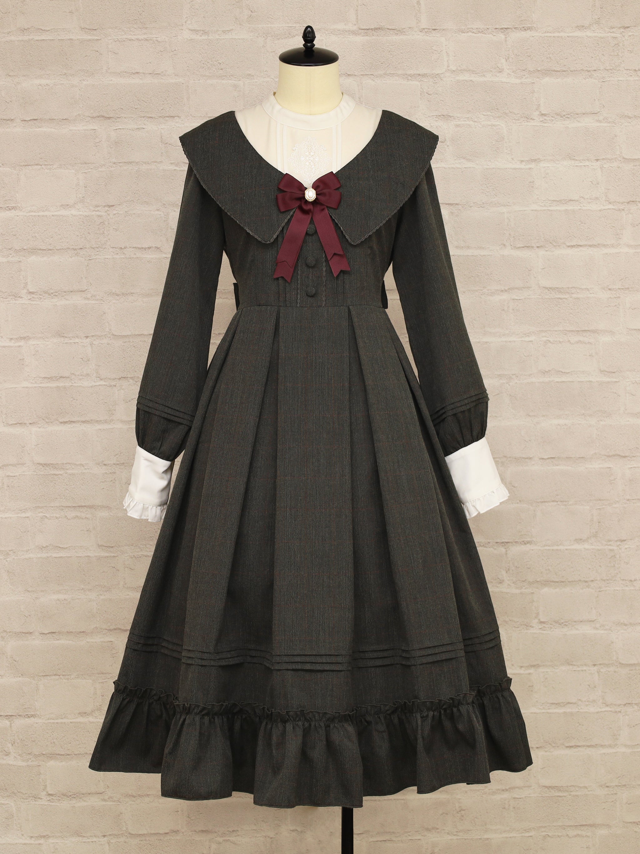 Noble Elegance ミドル丈ワンピース チャコール（Charcoal） FREE ｜Amavel（アマベル）公式サイト