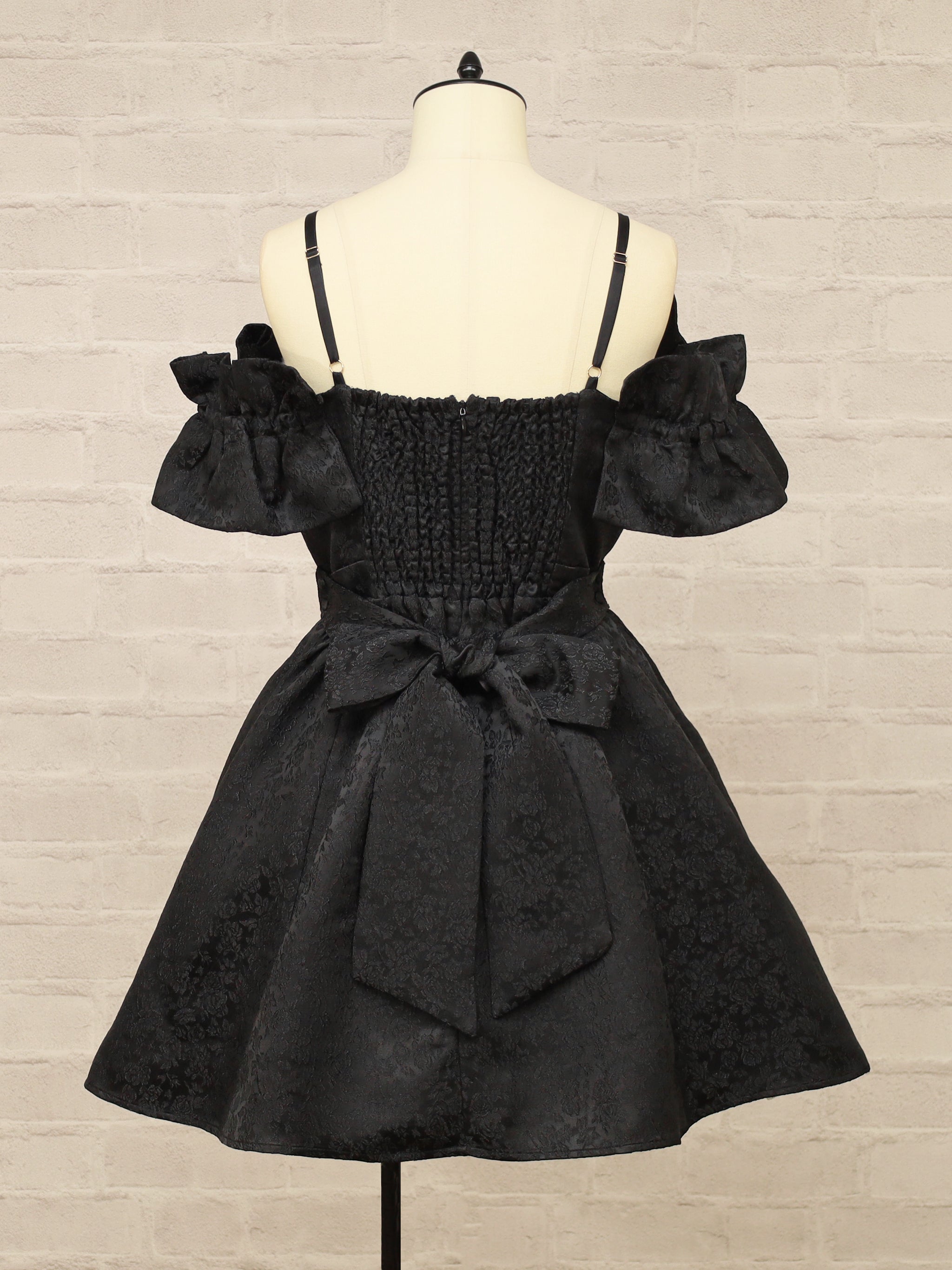 【メンバーズセール対象】フリル袖ジャガードキャミワンピース ｜Amavel（アマベル）公式サイト