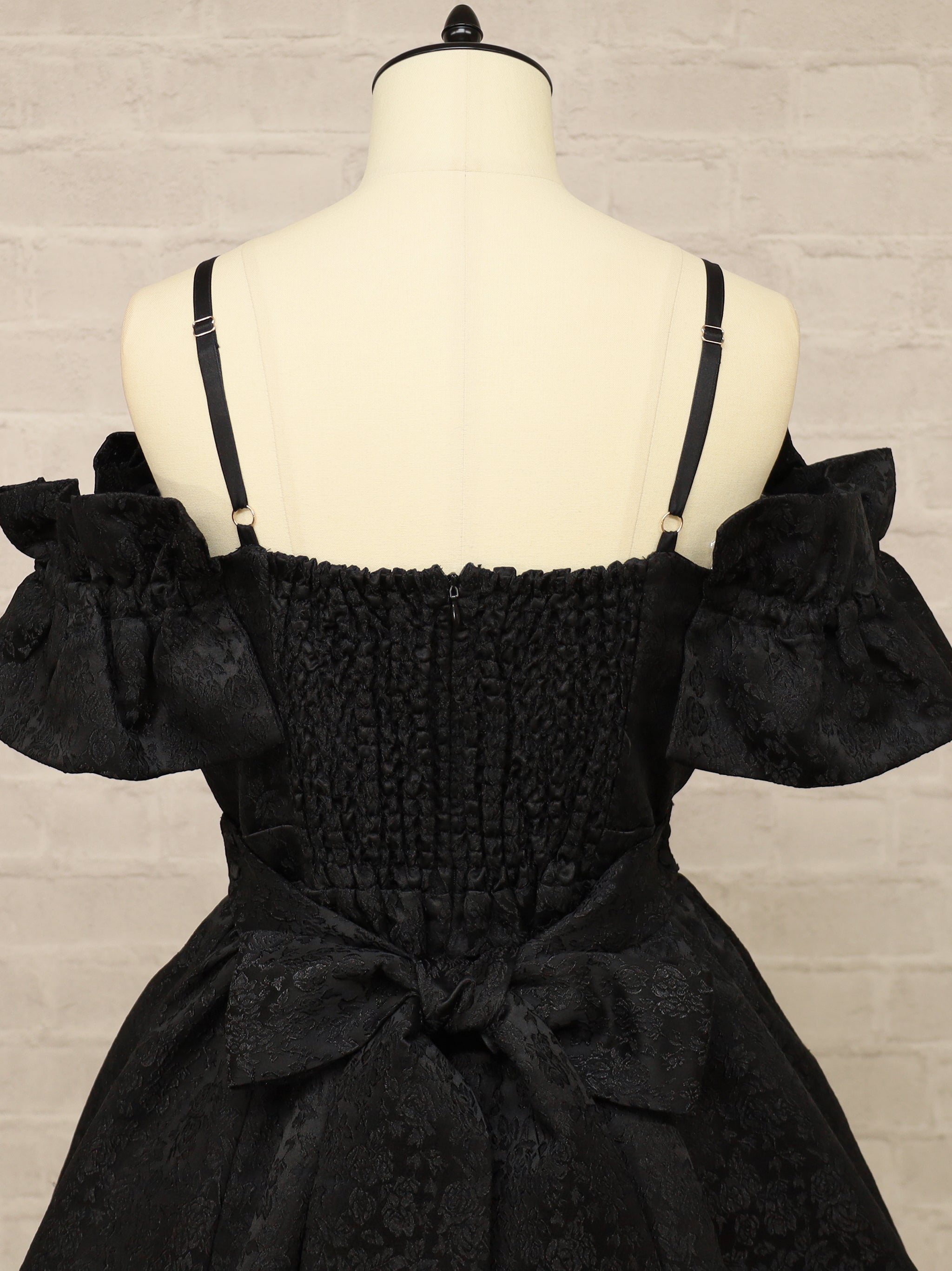 【メンバーズセール対象】フリル袖ジャガードキャミワンピース ｜Amavel（アマベル）公式サイト