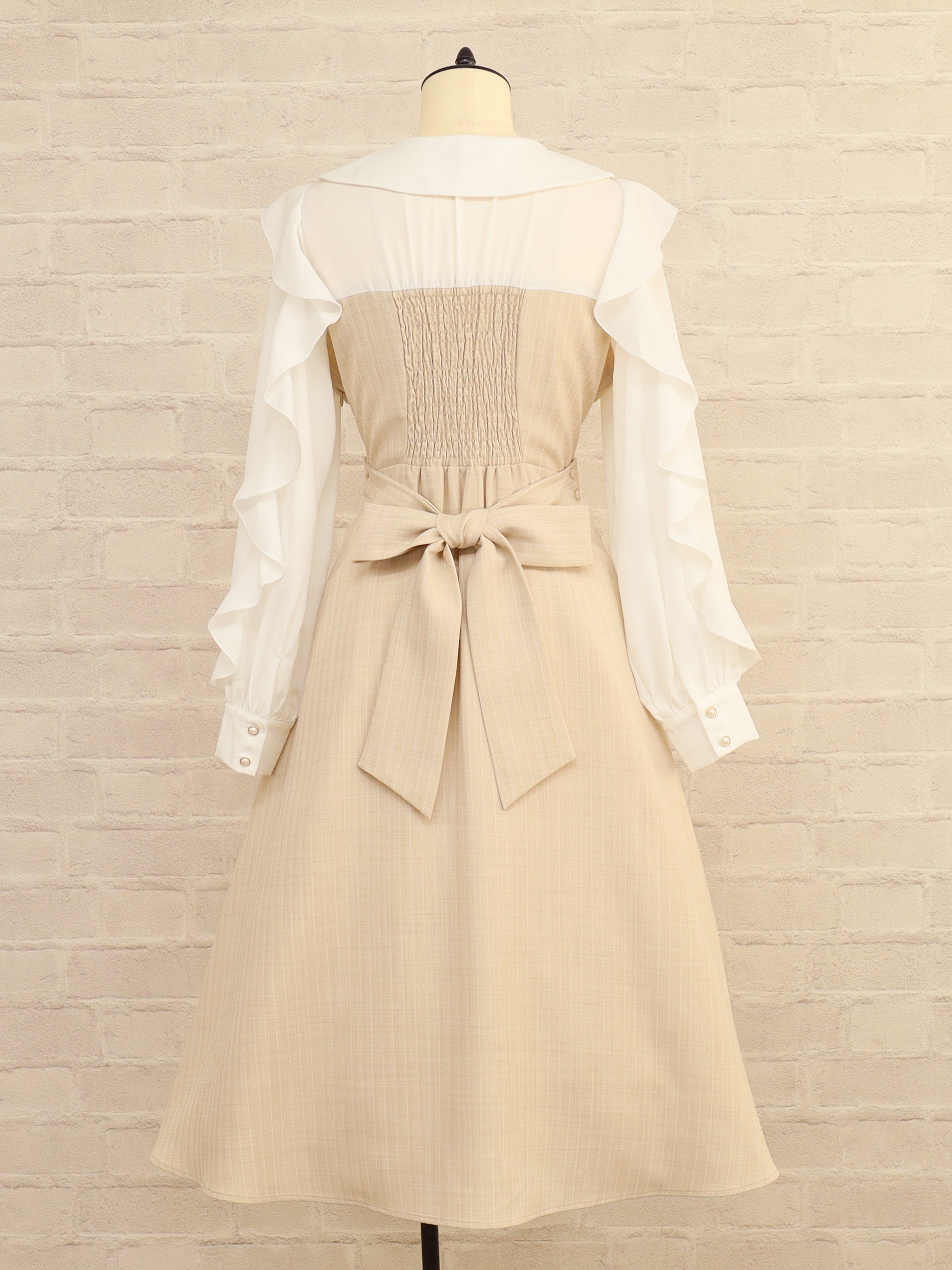 【メンバーズセール対象】Ruffle Elegance ミドル丈ワンピース ｜Amavel（アマベル）公式サイト