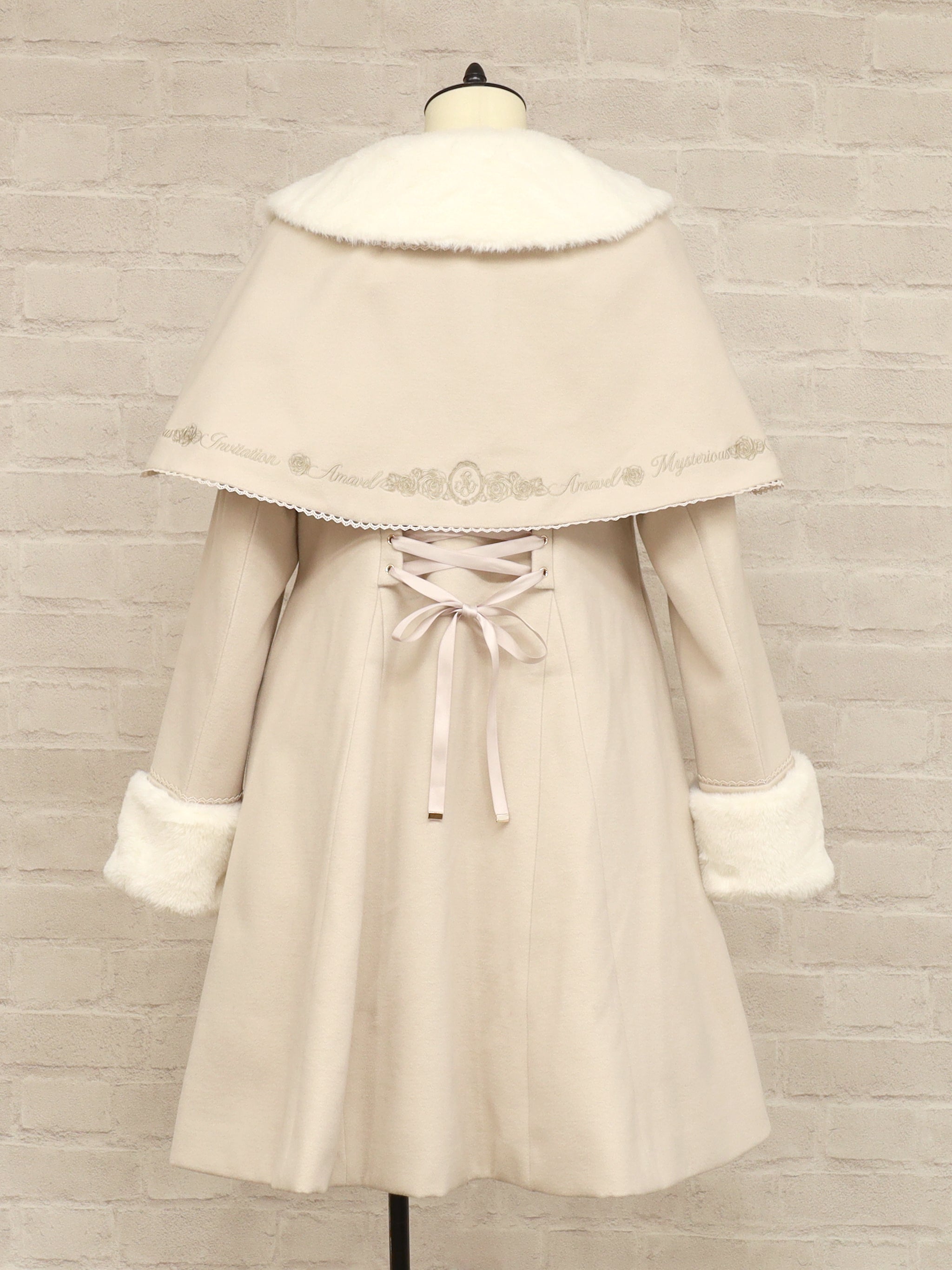 Rosette Doll ケープ付ロングコート ｜Amavel（アマベル）公式サイト