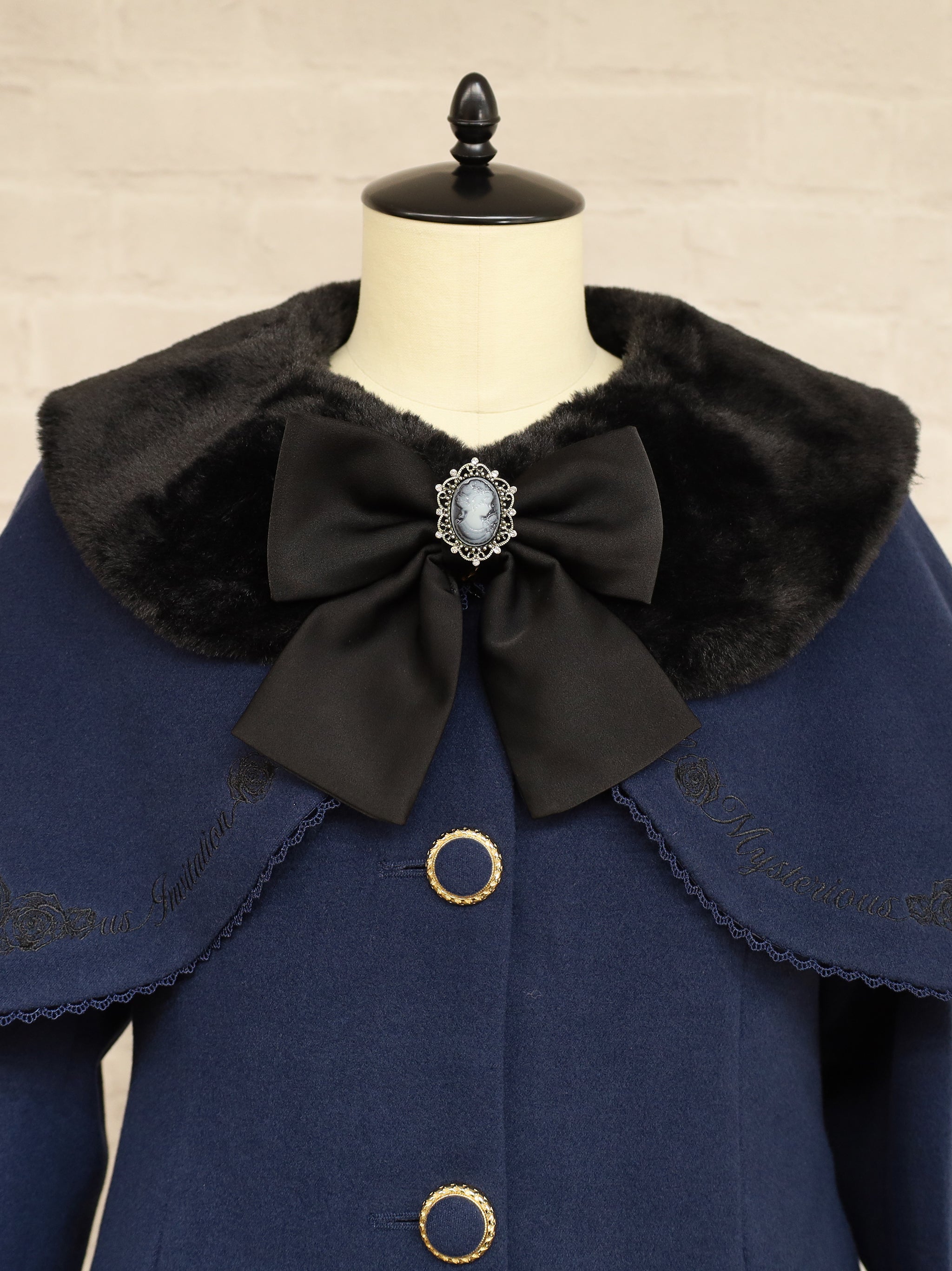 Rosette Doll ケープ付ロングコート ｜Amavel（アマベル）公式サイト