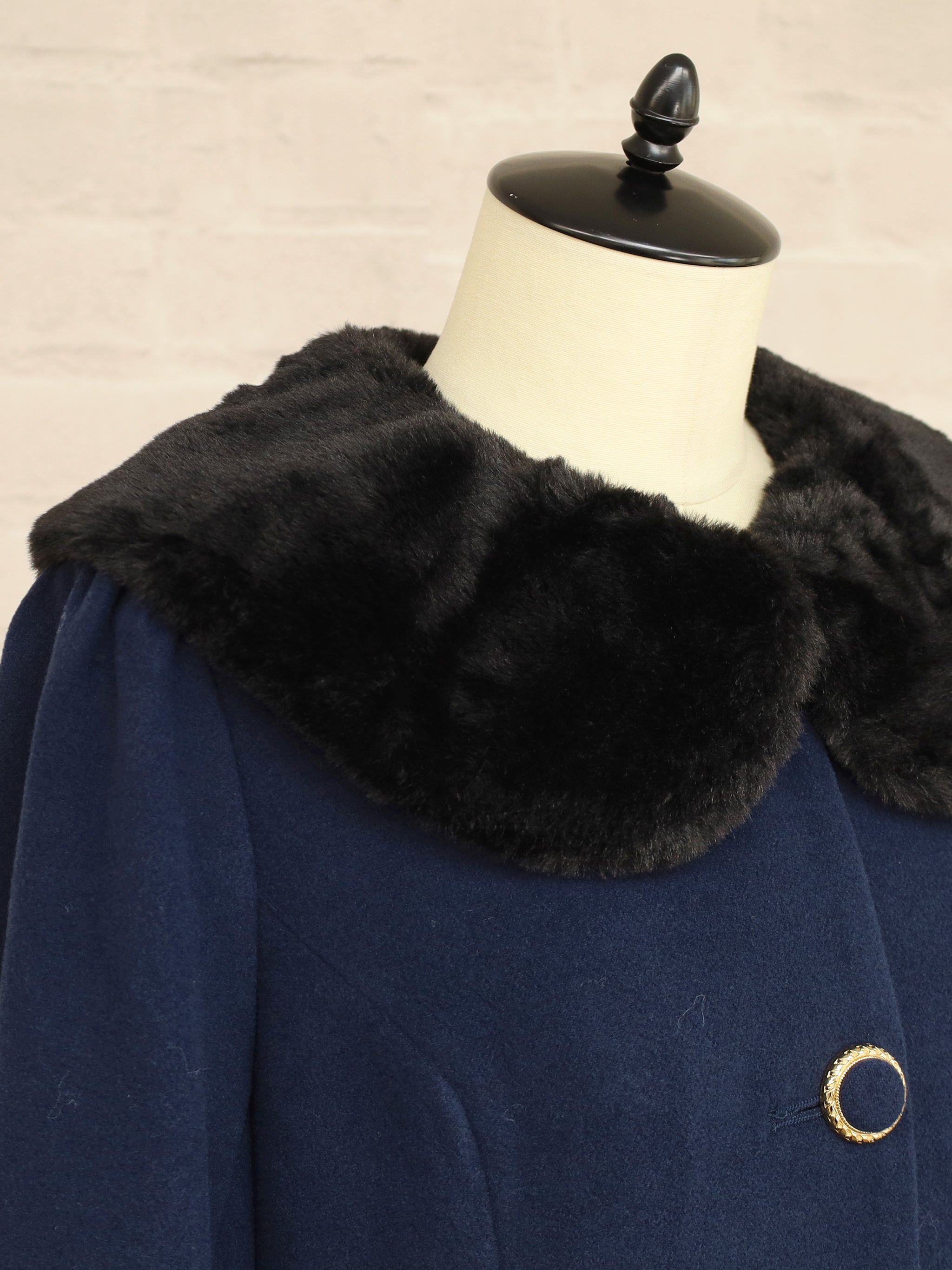 Rosette Doll Long Coat with Cape – Amavel（アマベル）公式サイト