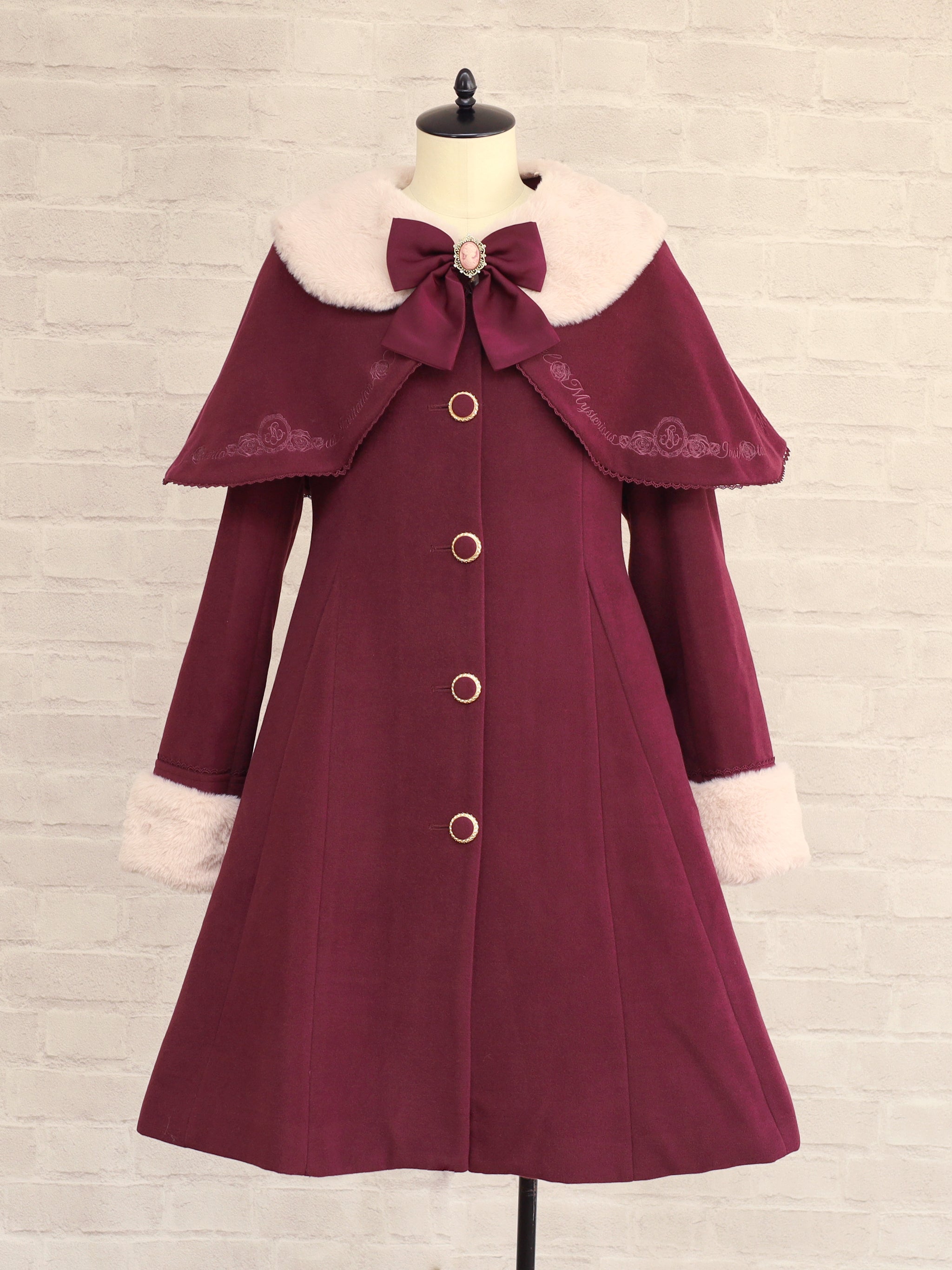 Rosette Doll ケープ付ロングコート ボルドー（Bordeaux） FREE ｜Amavel（アマベル）公式サイト