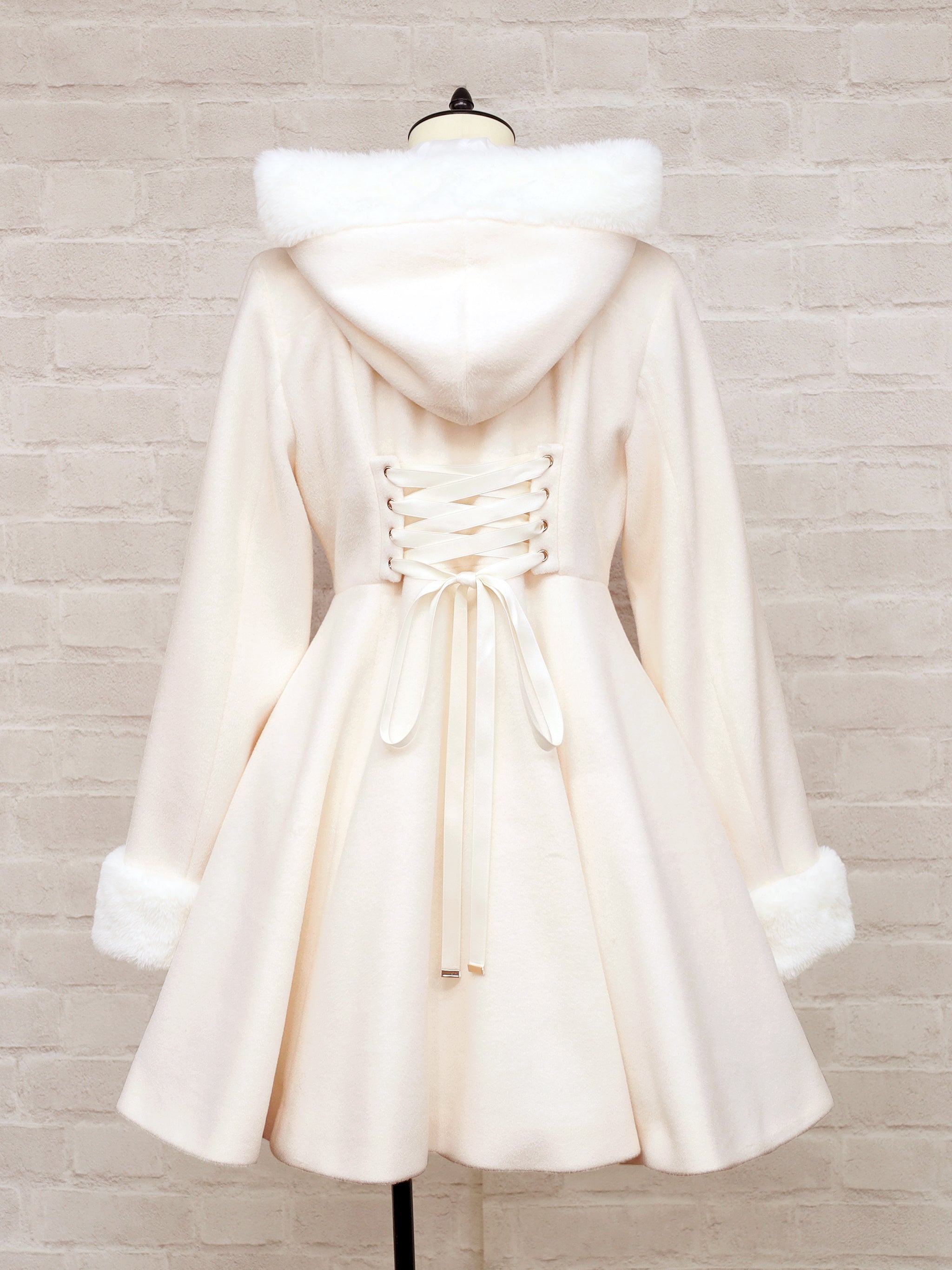 リボンビットフーディフレアコート ｜Amavel（アマベル）公式サイト