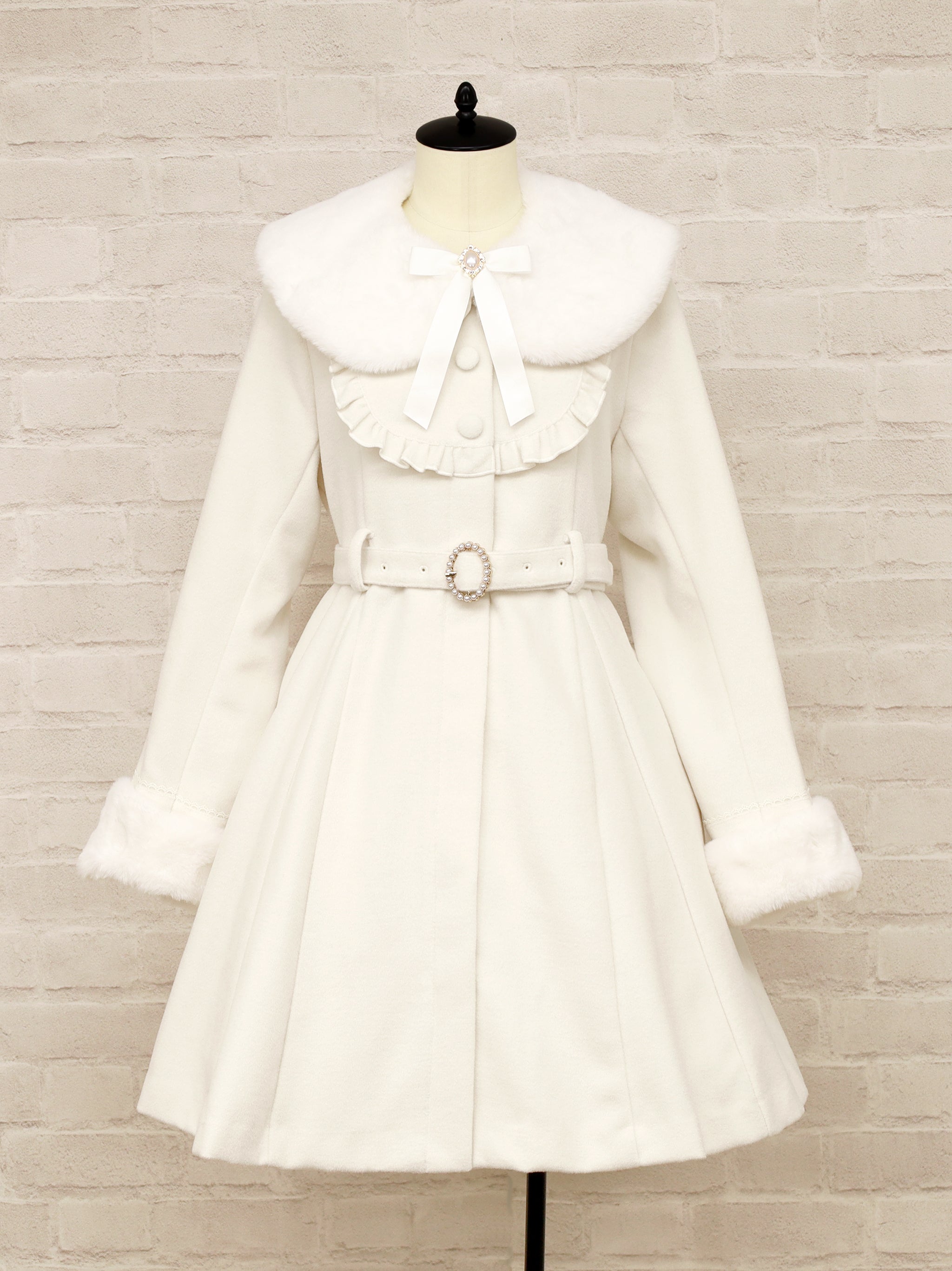 パールベルト付ヨークフリルコート ｜Amavel（アマベル）公式サイト