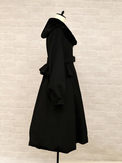 Noble Elegance ペプラムロングコート ｜Amavel（アマベル）公式サイト