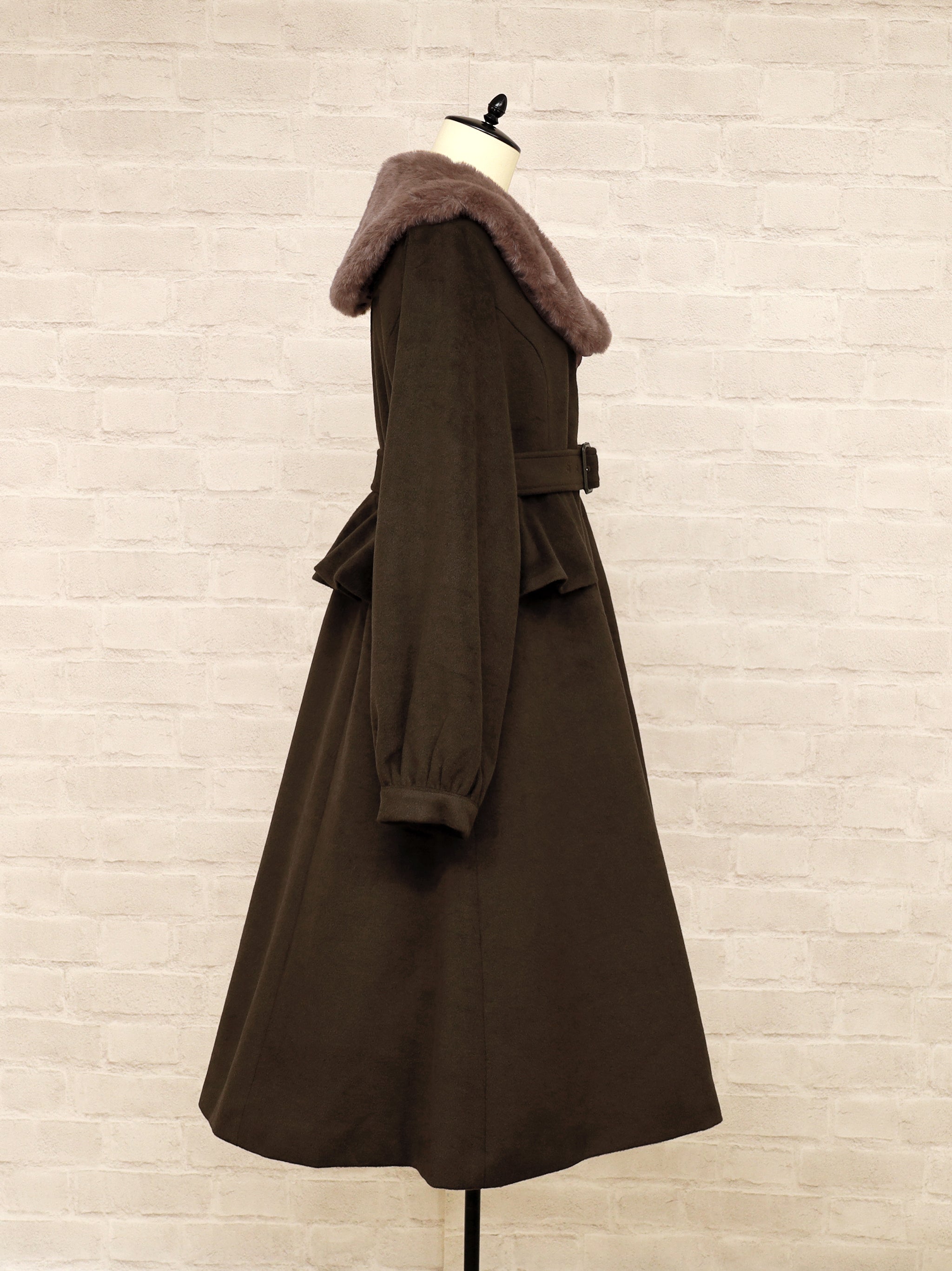 アウトレットセール対象】Noble Elegance ペプラムロングコート